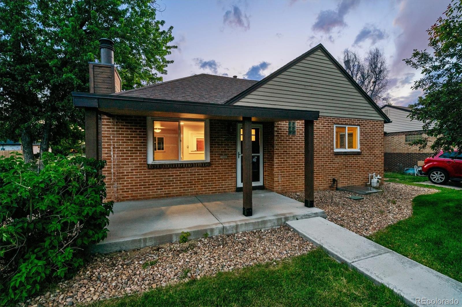 MLS Image #8 for 3001  newport street,denver, Colorado