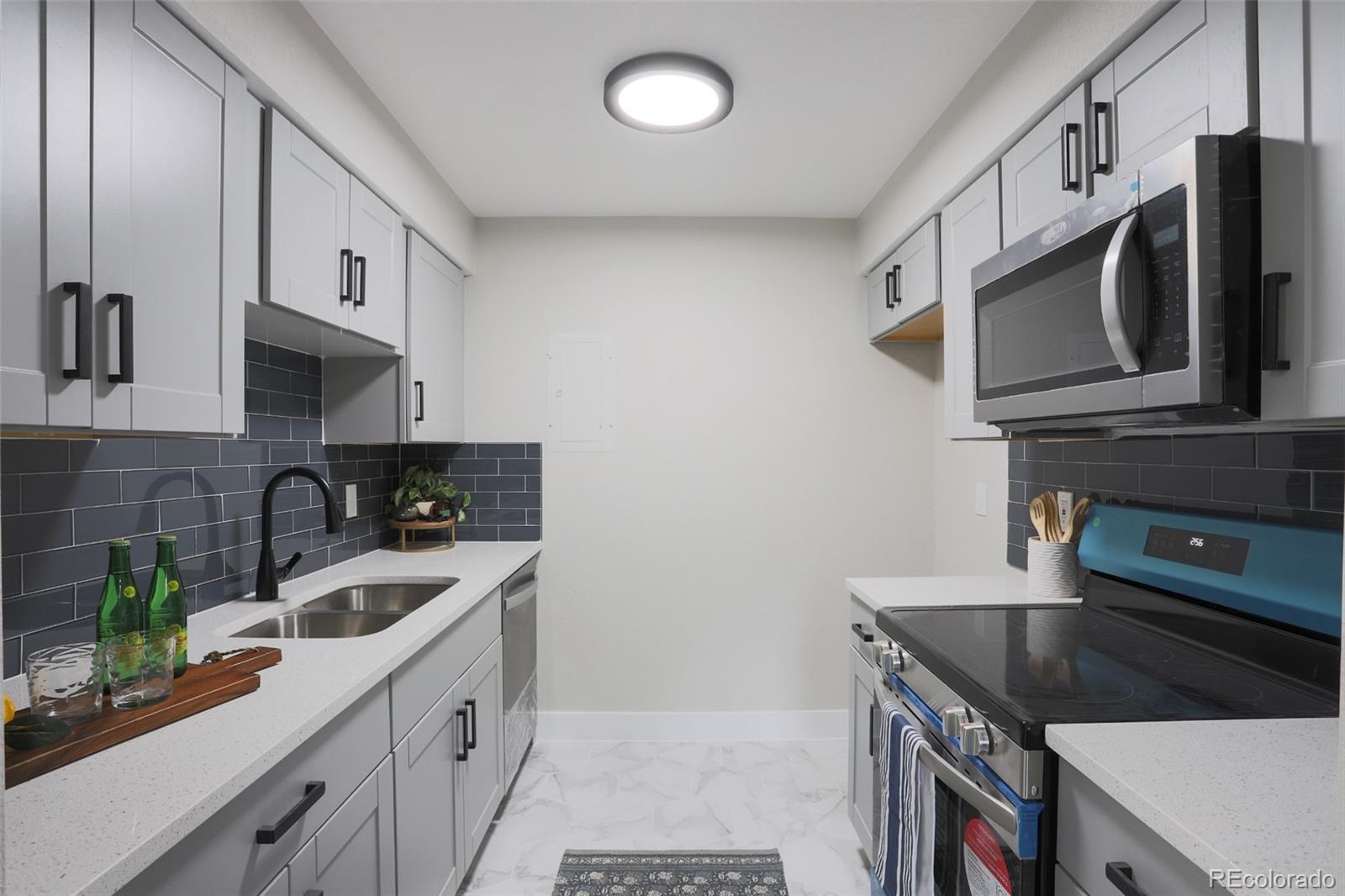 MLS Image #10 for 14218 e 1st drive,aurora, Colorado