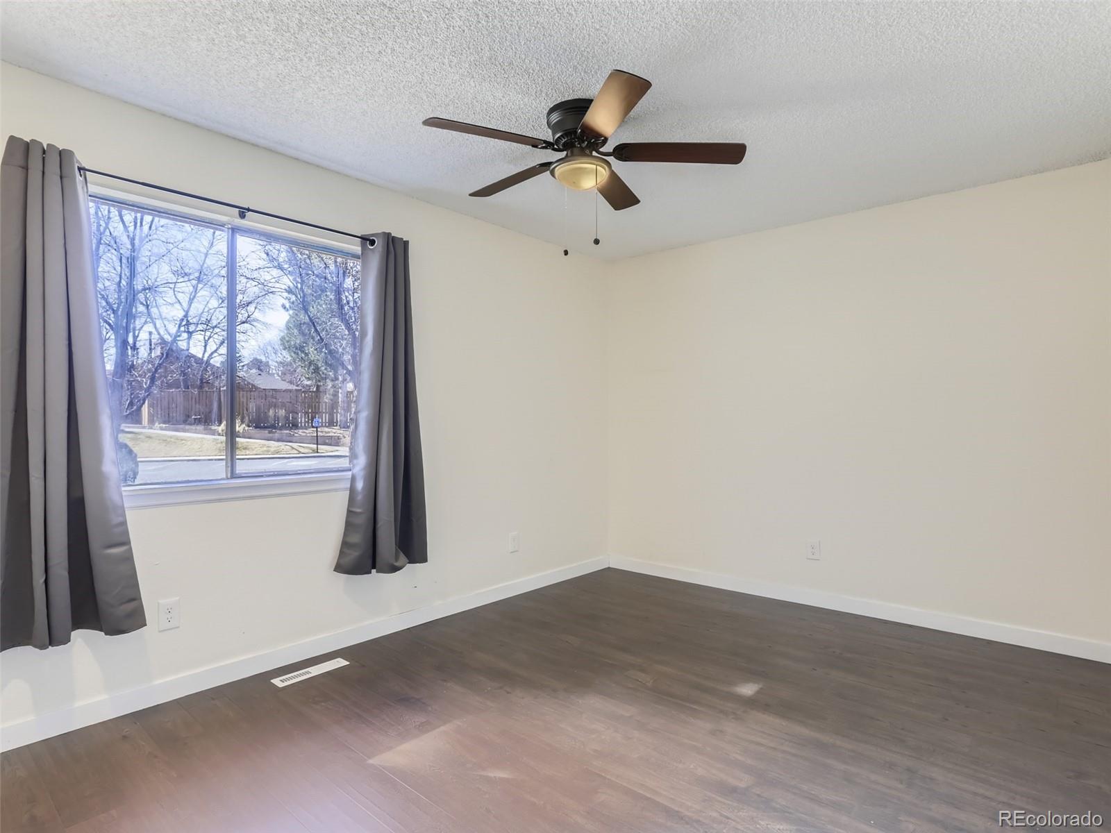 MLS Image #14 for 3 s eagle circle,aurora, Colorado