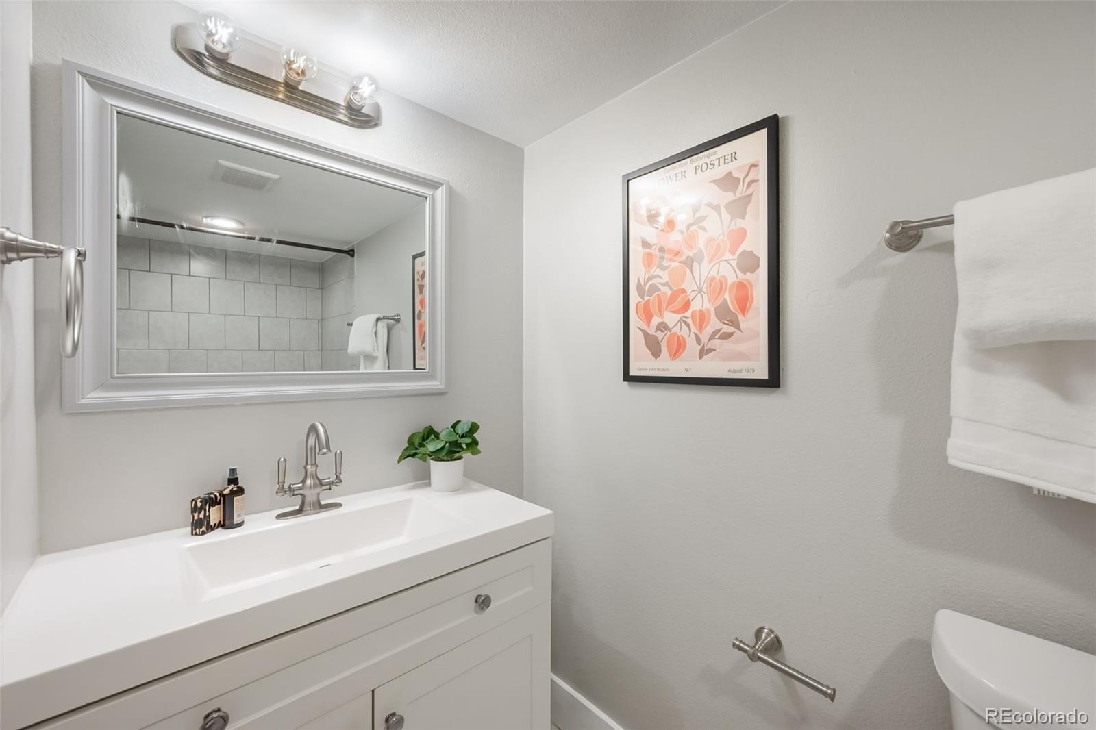 MLS Image #14 for 1035 n colorado boulevard,denver, Colorado