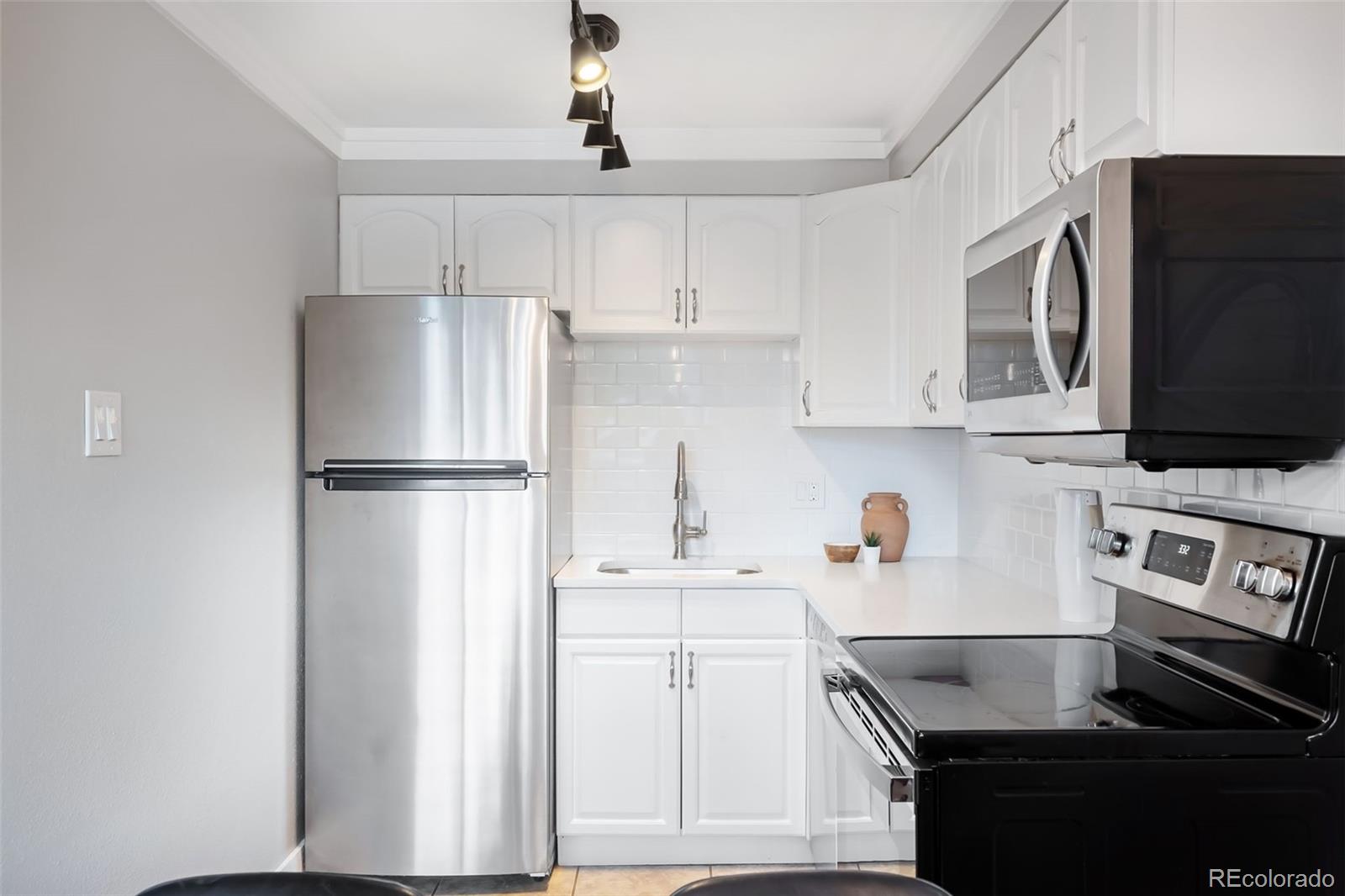 MLS Image #20 for 1035 n colorado boulevard,denver, Colorado
