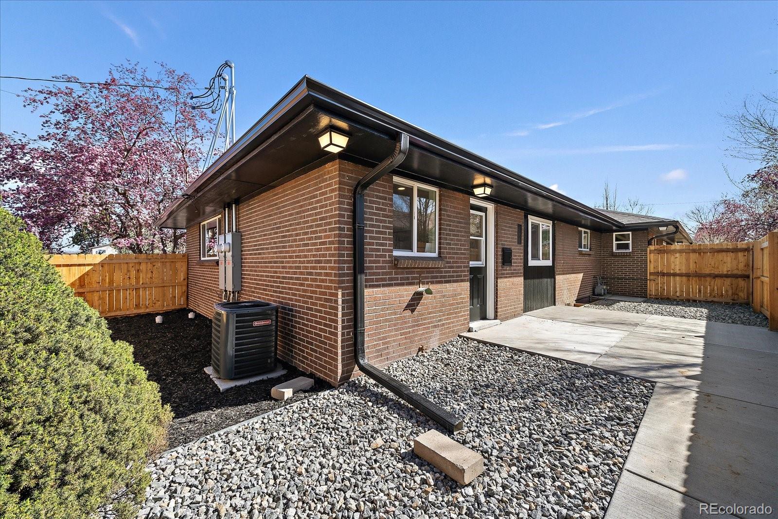 MLS Image #20 for 4950 e 9th avenue,denver, Colorado