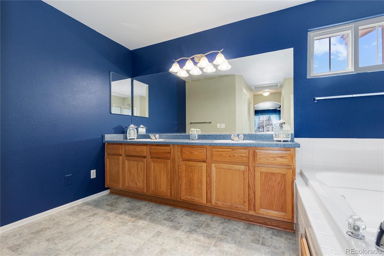 MLS Image #32 for 3007 s lisbon way,aurora, Colorado