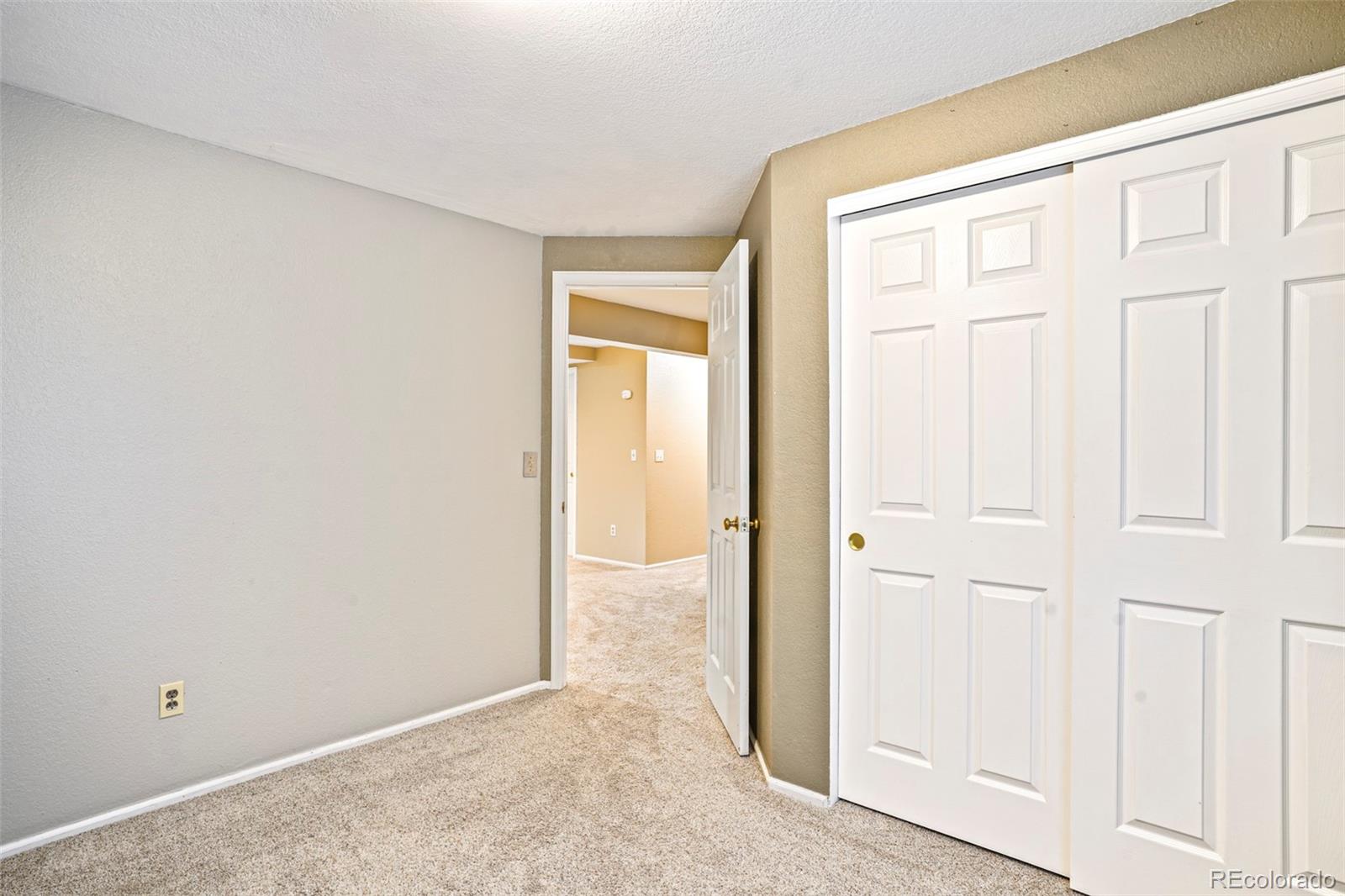 MLS Image #20 for 2649 s deframe circle,lakewood, Colorado