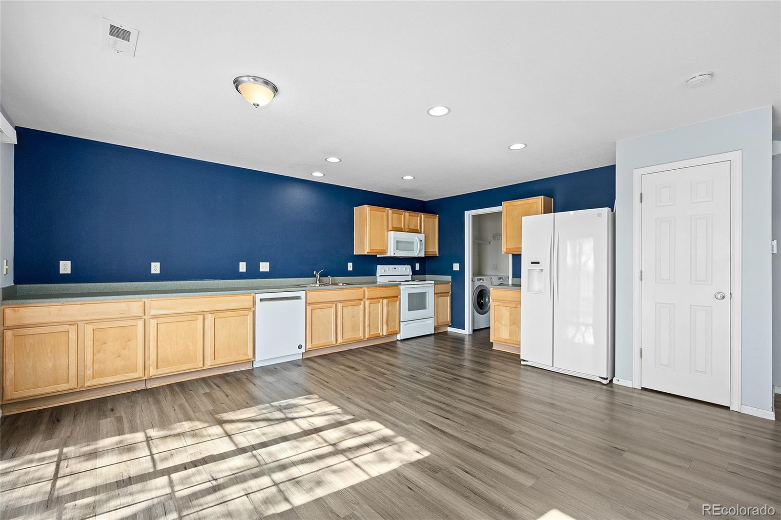 MLS Image #11 for 8062  kittredge ,englewood, Colorado