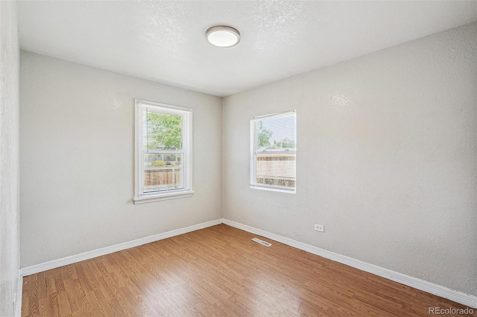 MLS Image #21 for 930  irving street,denver, Colorado