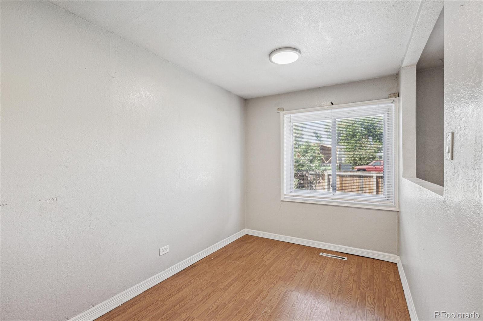 MLS Image #9 for 930  irving street,denver, Colorado