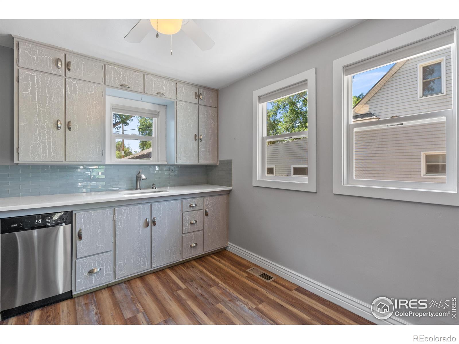 MLS Image #10 for 832  6th street,berthoud, Colorado