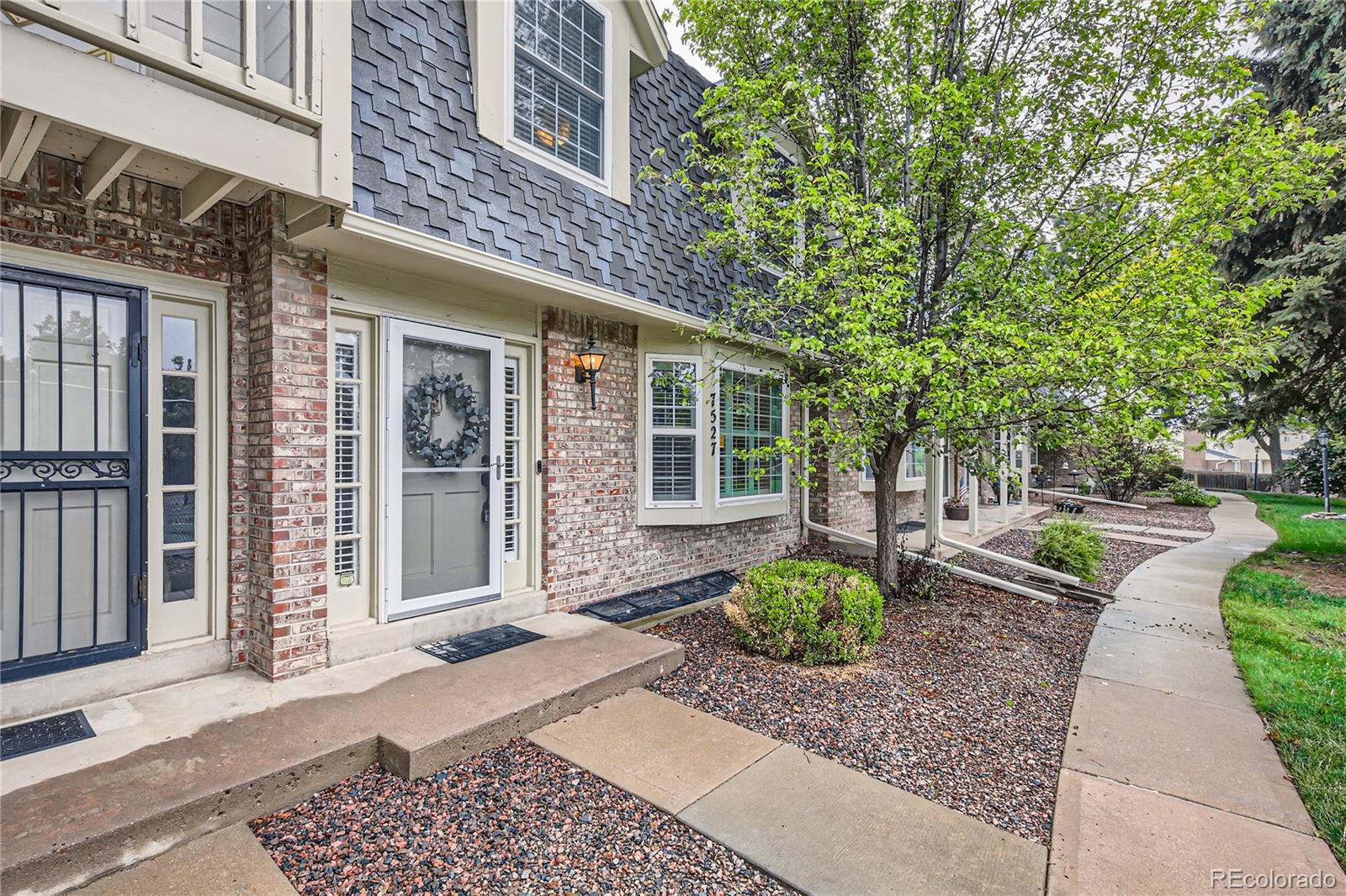 MLS Image #2 for 7527 s cove circle,centennial, Colorado