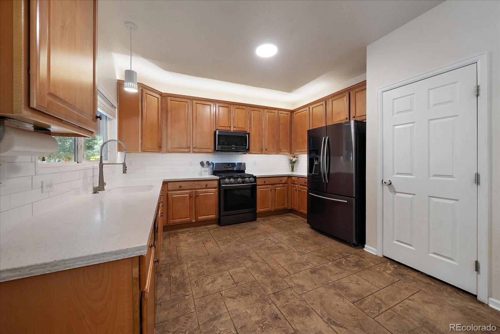 MLS Image #11 for 5548  goldfinch street,brighton, Colorado