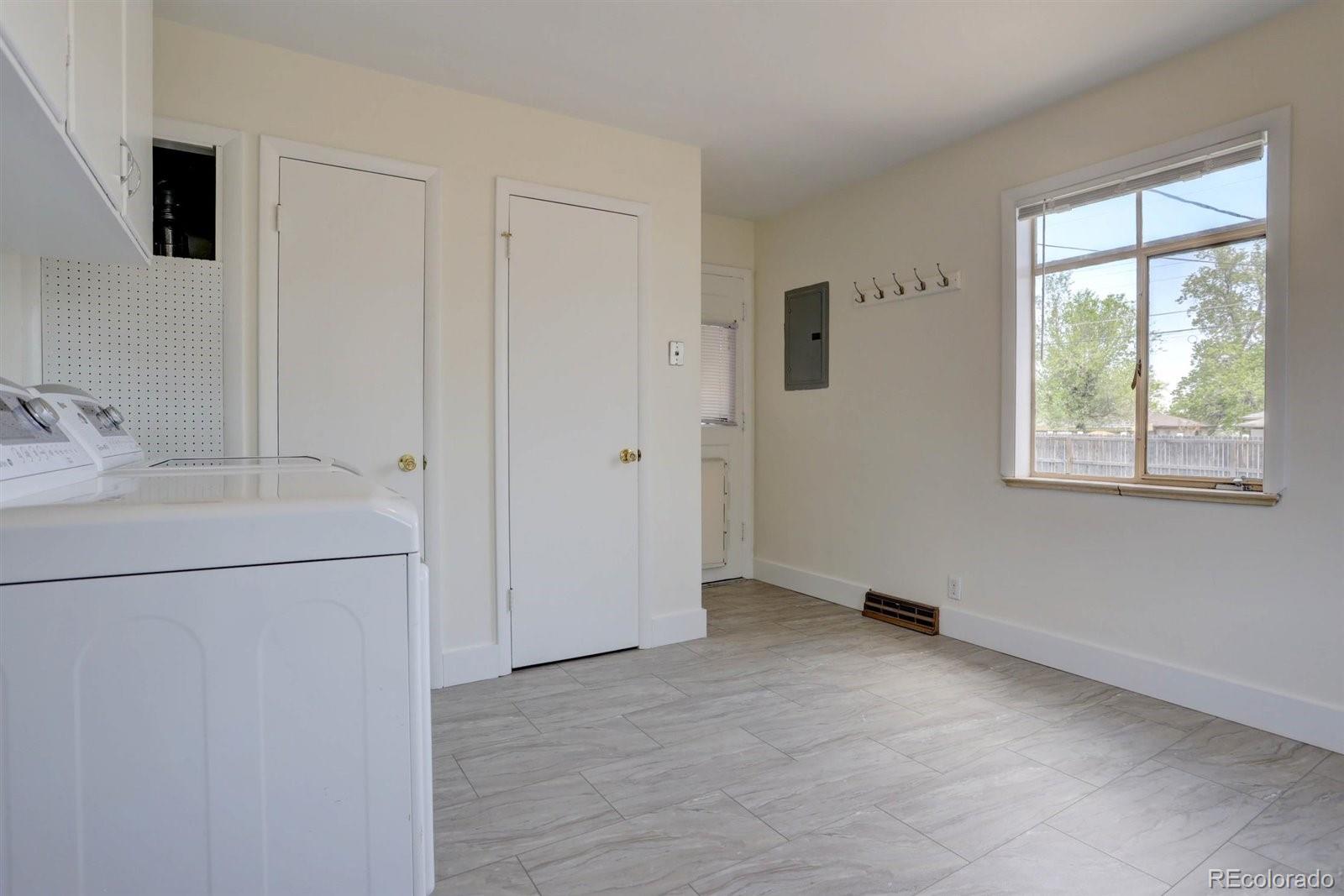 MLS Image #15 for 816 s raritan street,denver, Colorado