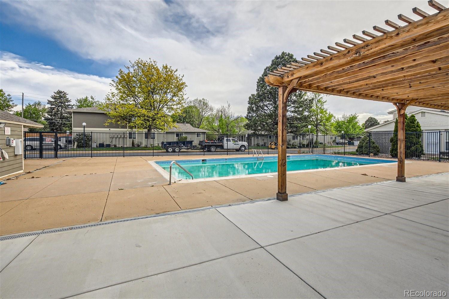 MLS Image #22 for 1250 s monaco parkway,denver, Colorado