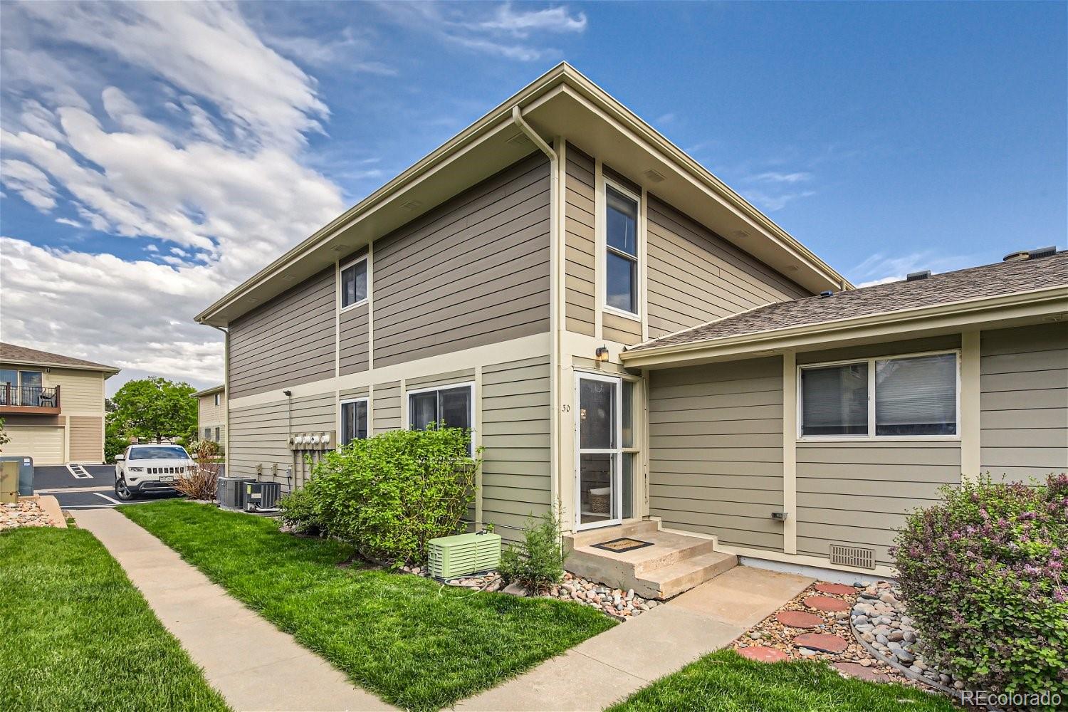 MLS Image #25 for 1250 s monaco parkway,denver, Colorado