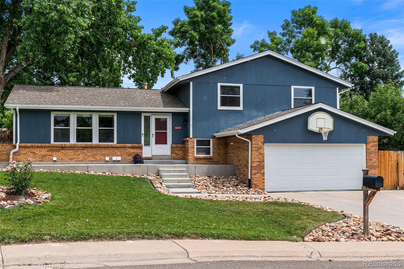 MLS Image #1 for 5833 w maplewood drive,littleton, Colorado