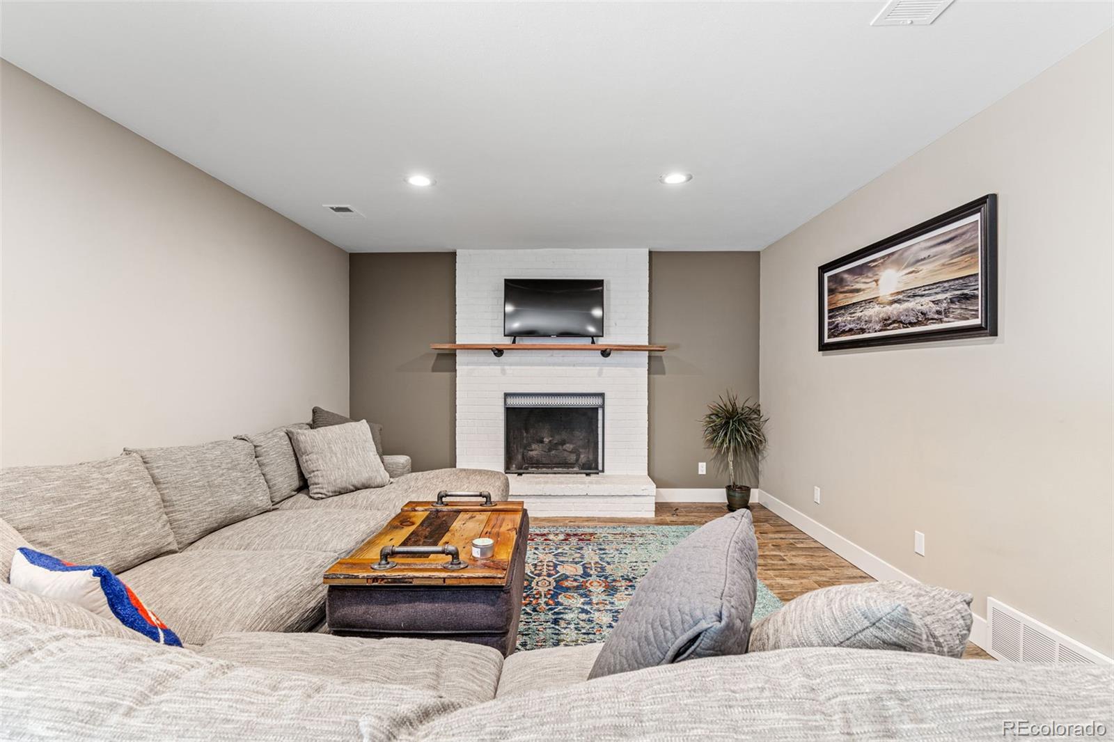 MLS Image #22 for 5833 w maplewood drive,littleton, Colorado