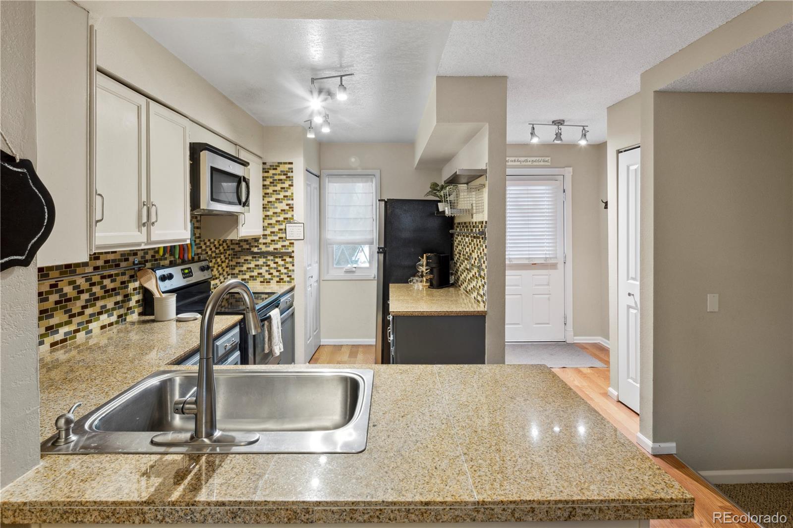 MLS Image #21 for 2752 e nichols circle,centennial, Colorado