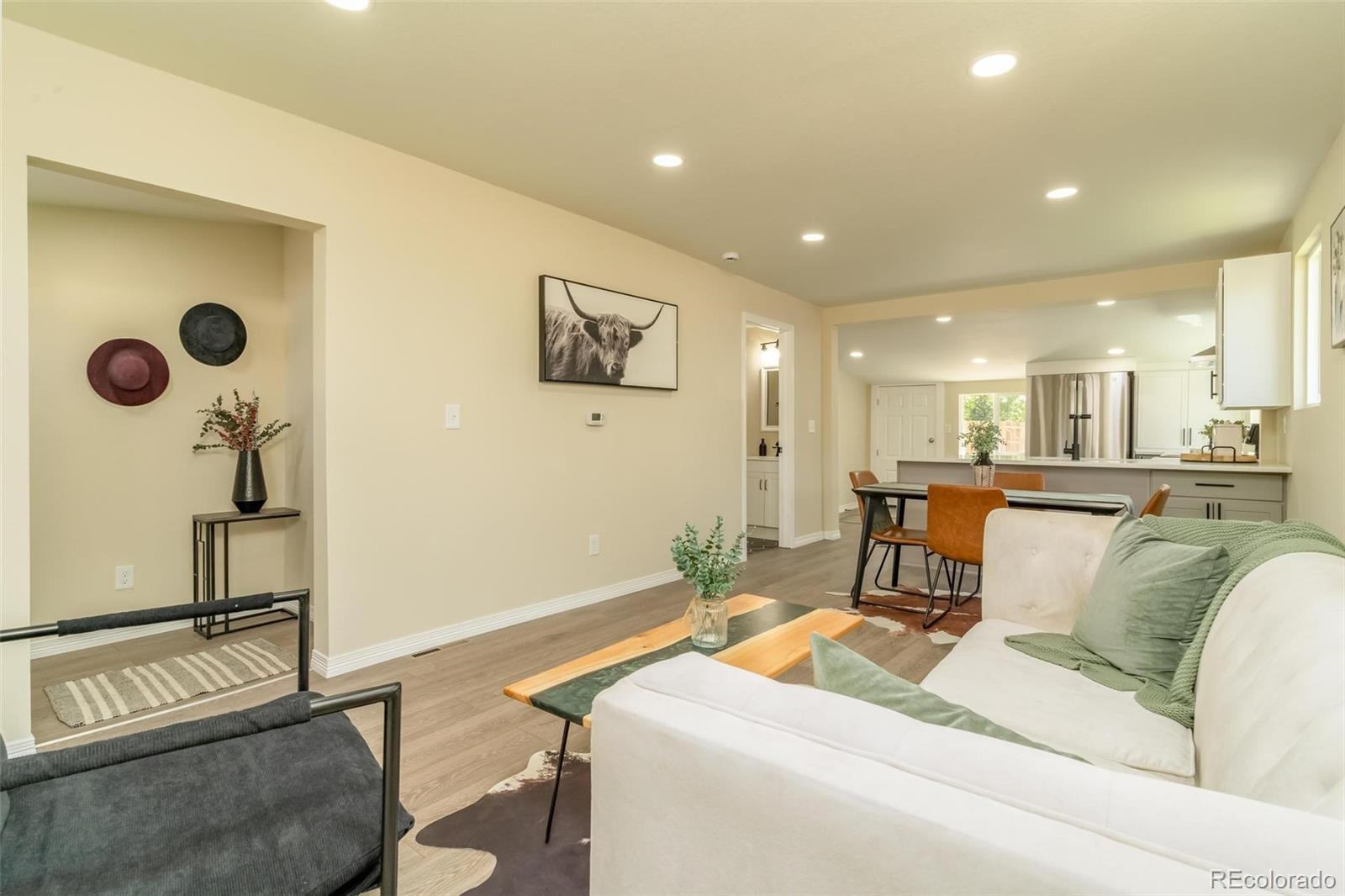 MLS Image #6 for 638  knox court,denver, Colorado