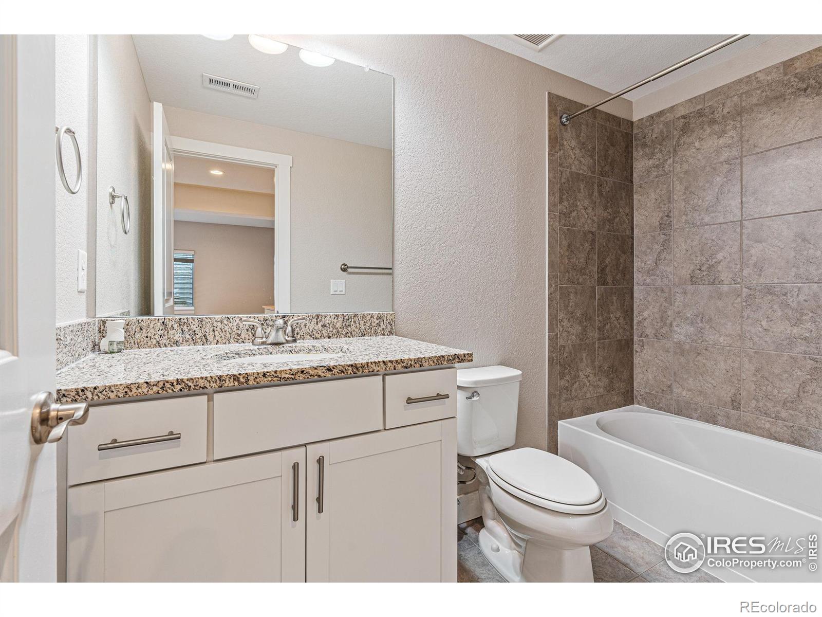 MLS Image #34 for 837  robert street,longmont, Colorado