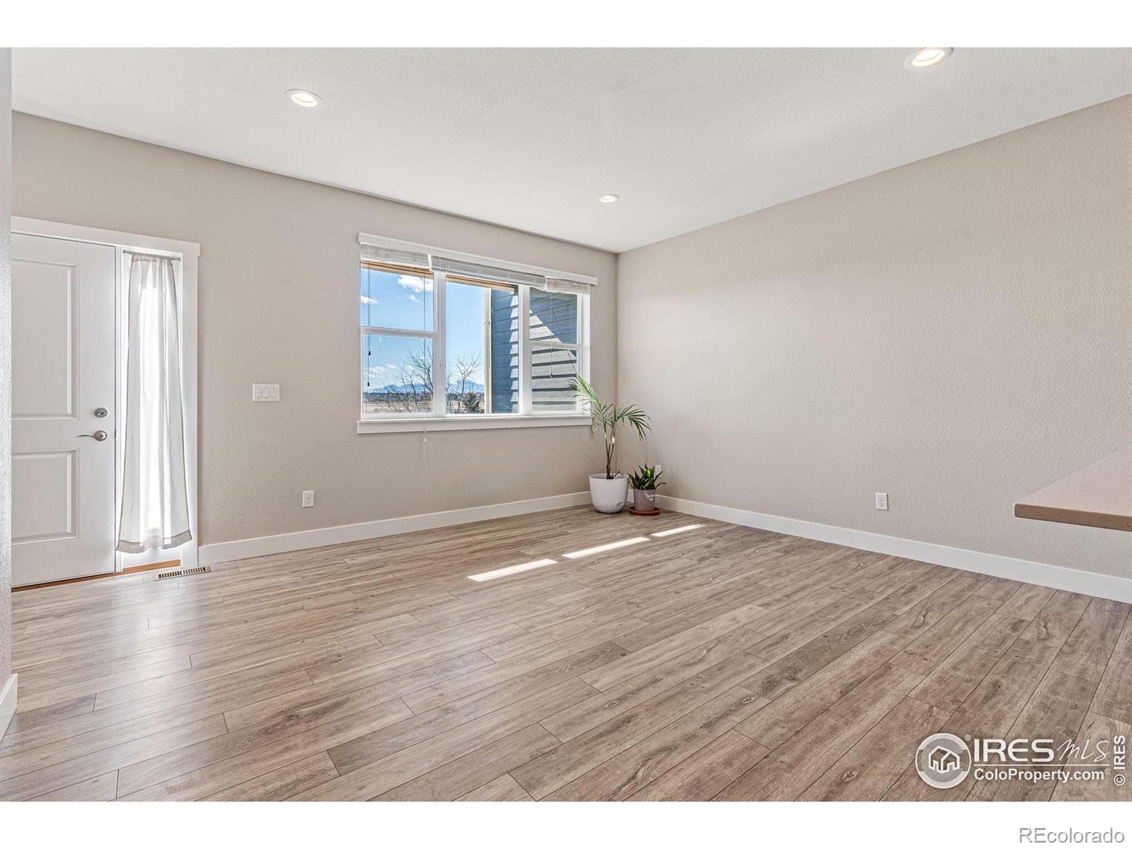 MLS Image #8 for 837  robert street,longmont, Colorado