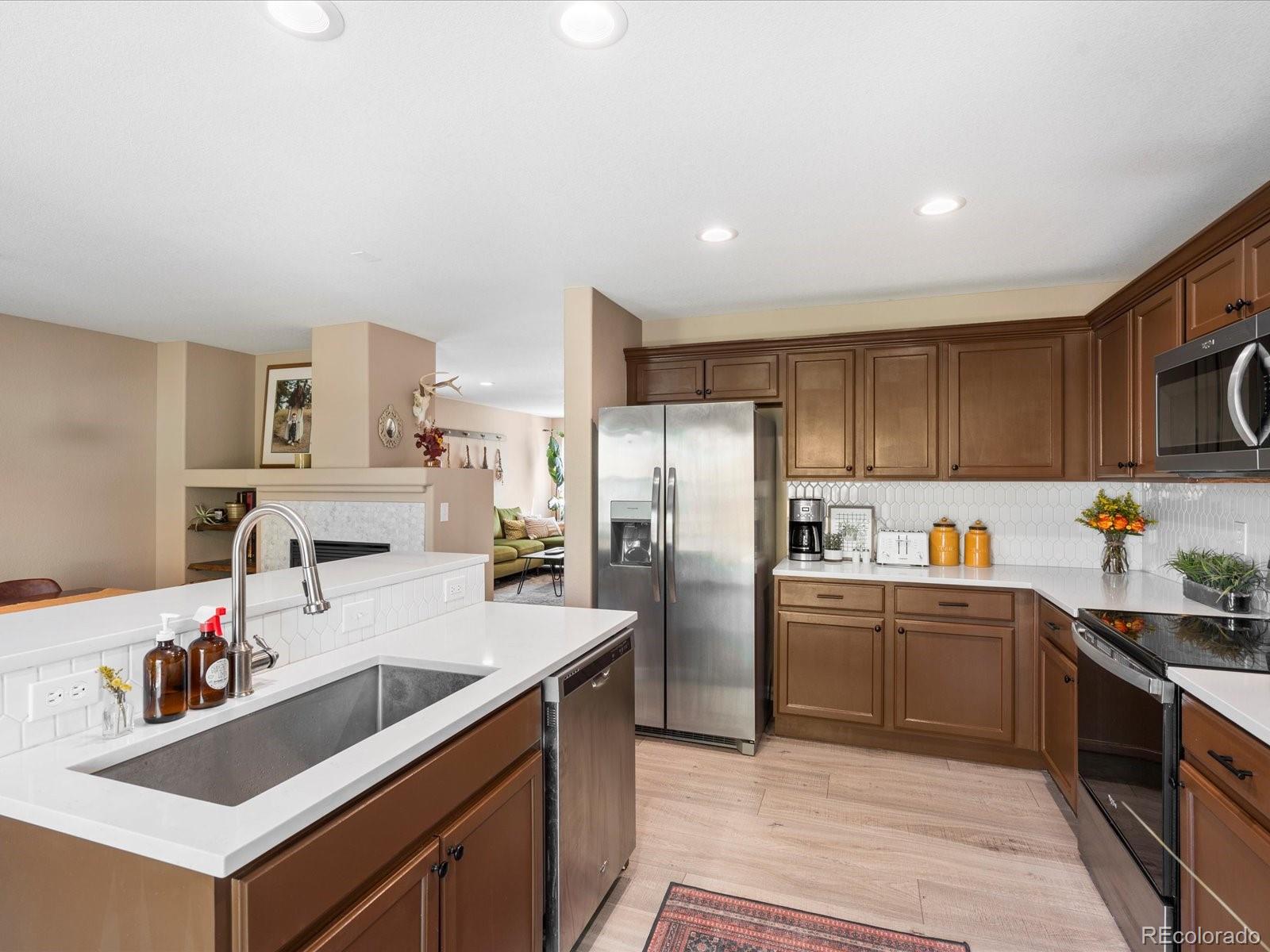 MLS Image #14 for 5465 s shawnee way,aurora, Colorado