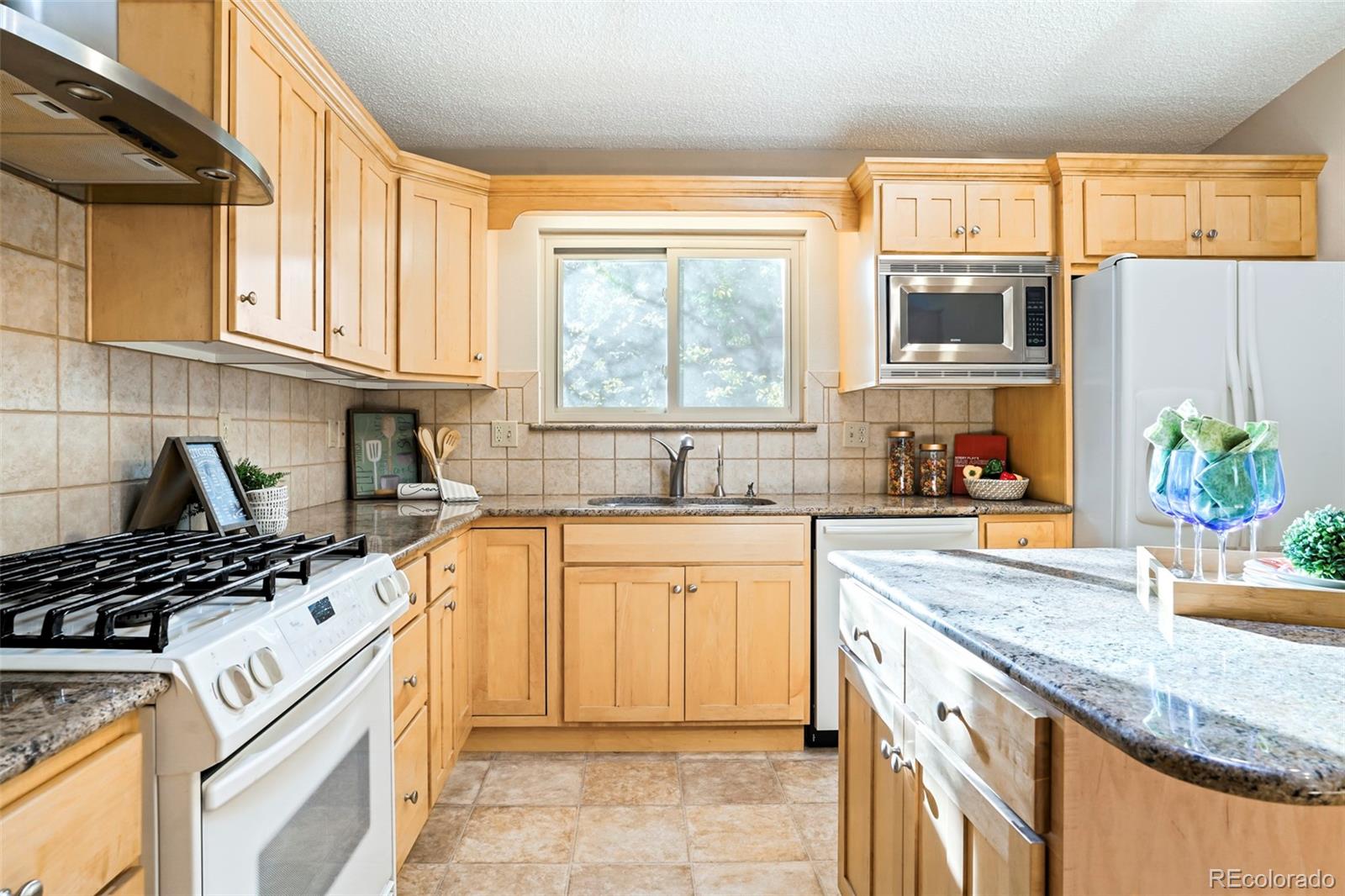 MLS Image #5 for 6374  mesedge drive,colorado springs, Colorado