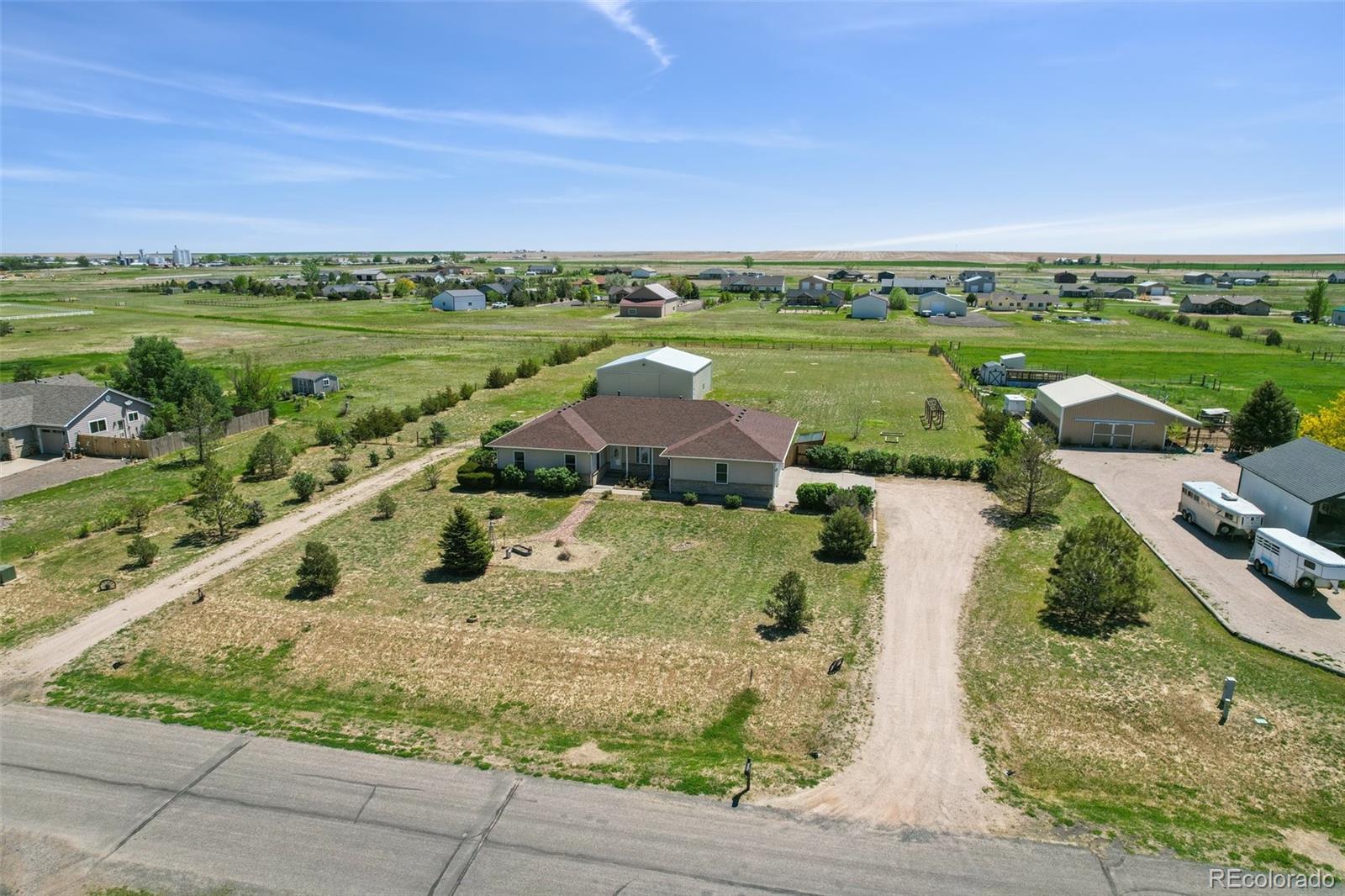 MLS Image #3 for 828  pawnee street,strasburg, Colorado