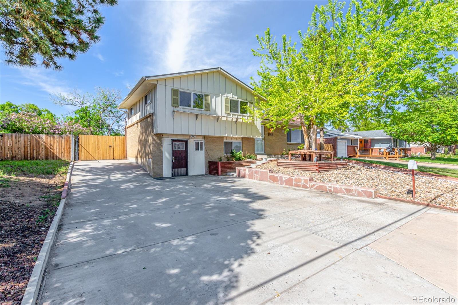 CMA Image for 908  elkhart street,Aurora, Colorado