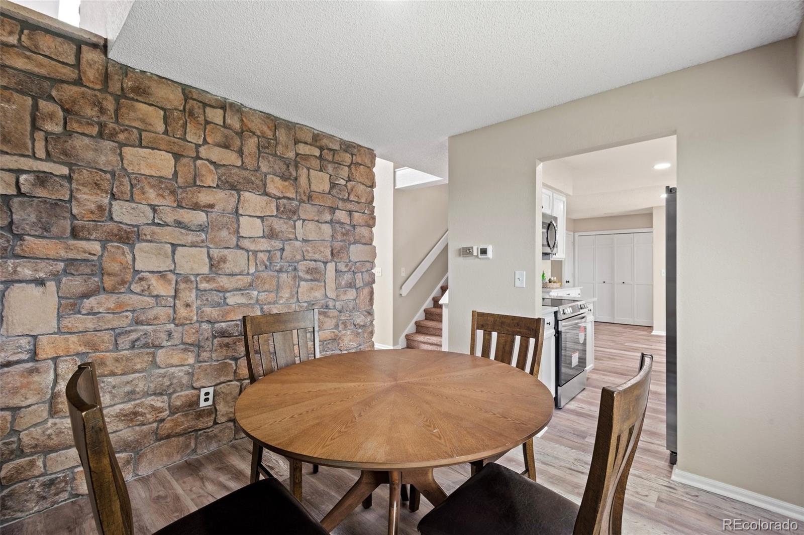 MLS Image #10 for 138 s fraser circle,aurora, Colorado