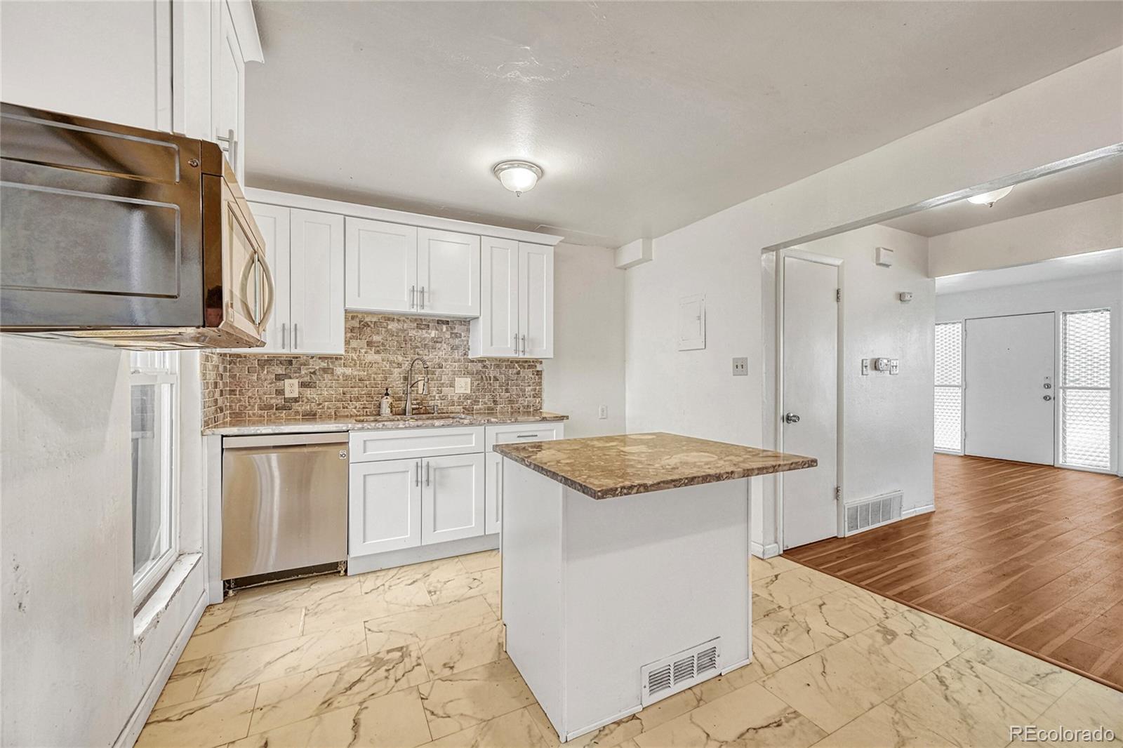 MLS Image #6 for 11914 e canal drive,aurora, Colorado