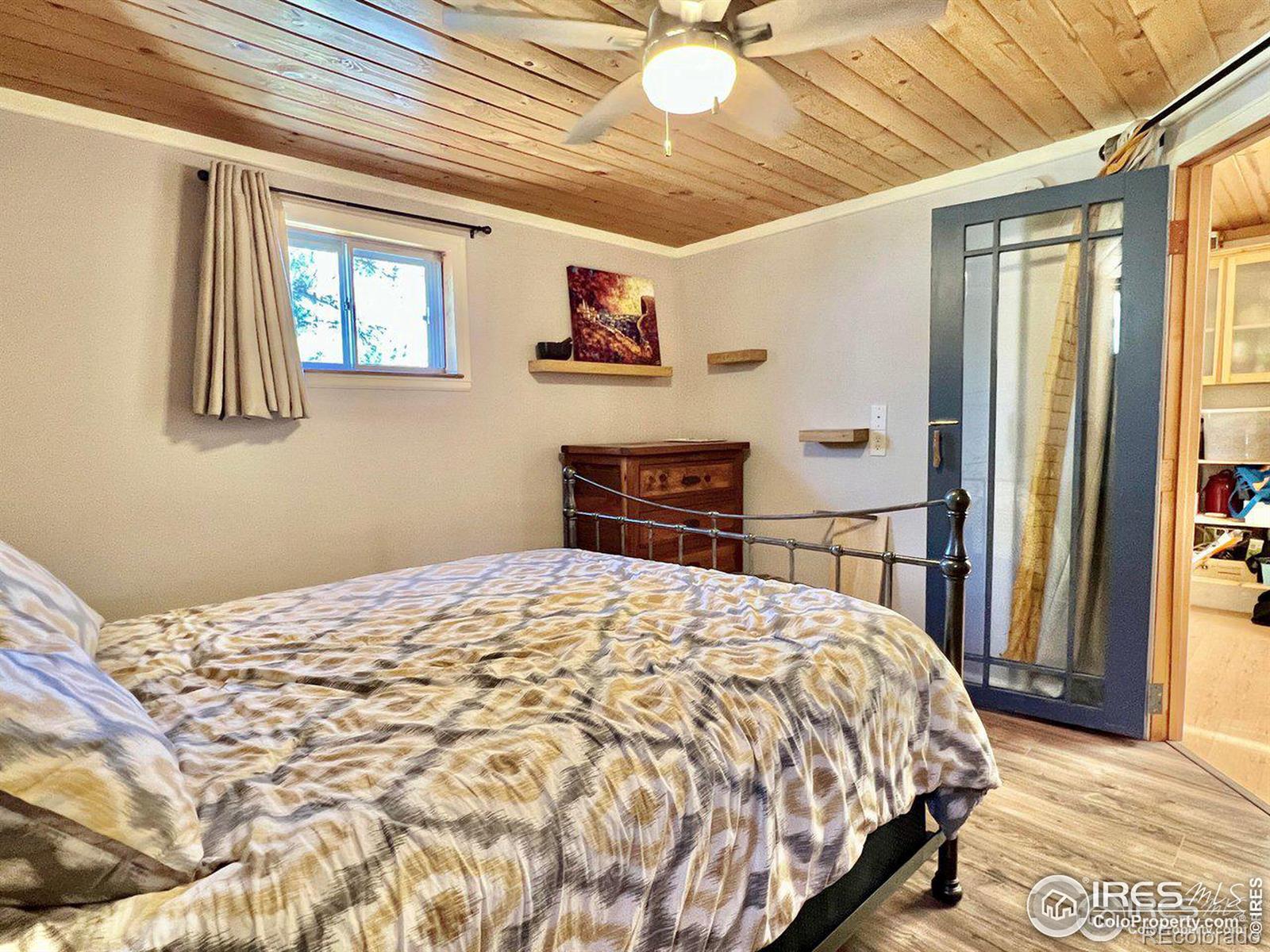 MLS Image #12 for 545  pinewood drive,lyons, Colorado