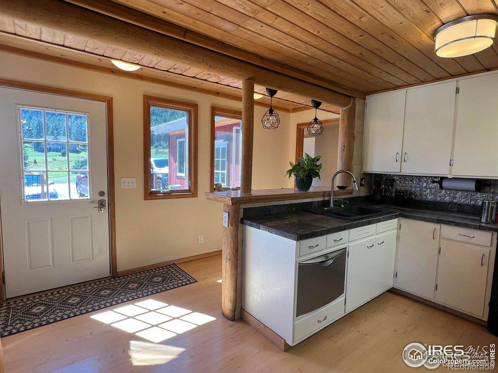 MLS Image #8 for 545  pinewood drive,lyons, Colorado