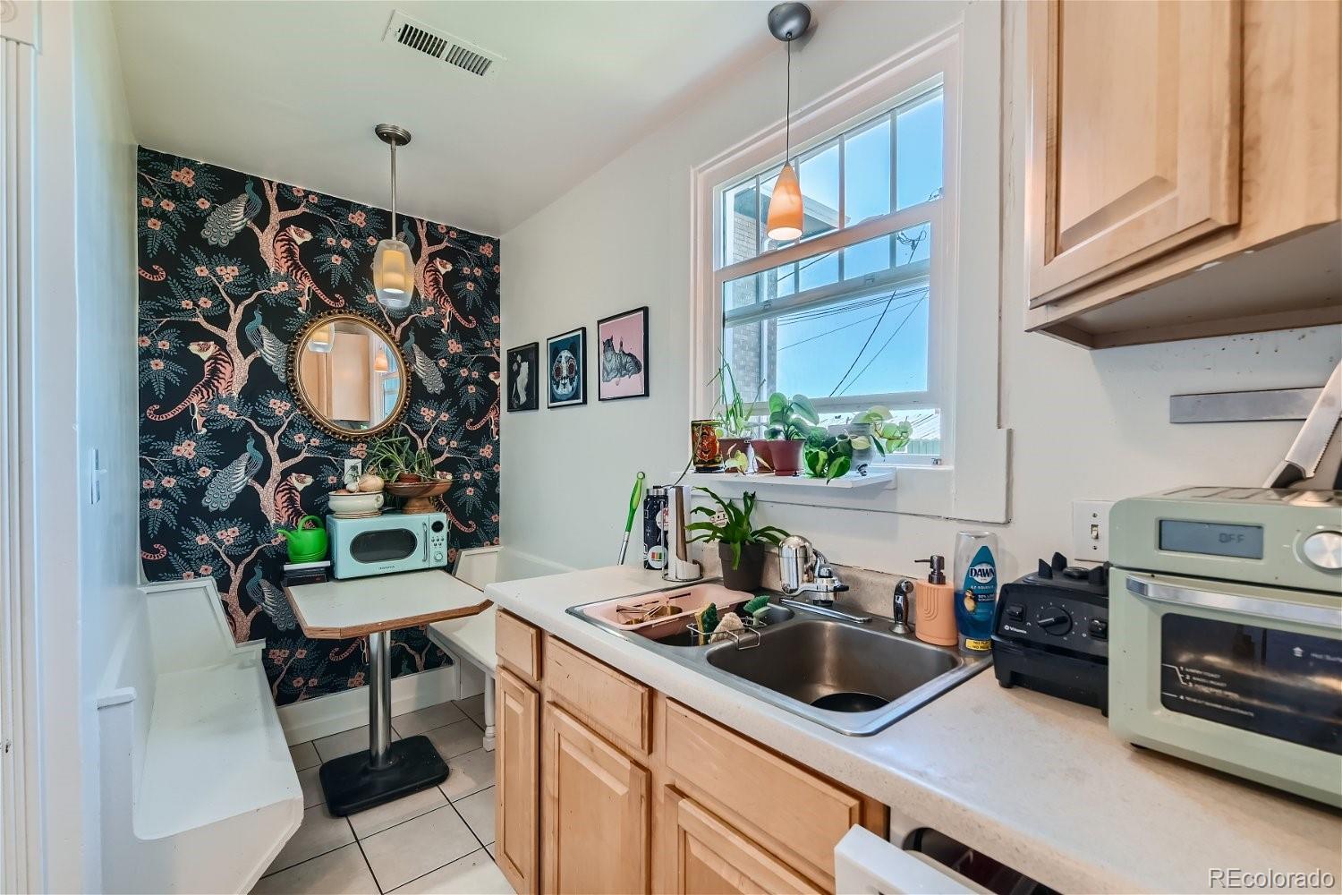 MLS Image #9 for 1528  jasmine street,denver, Colorado