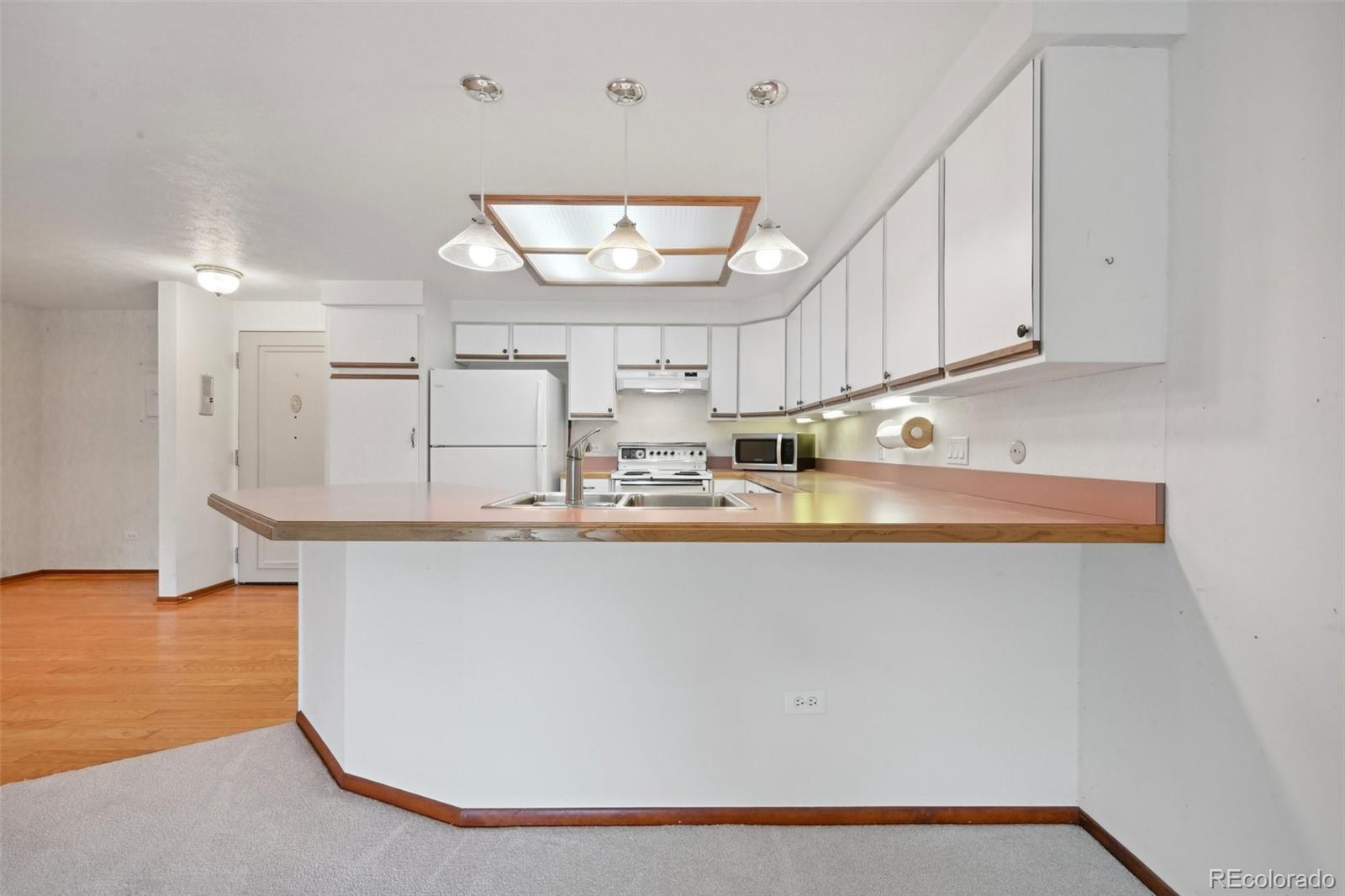 MLS Image #2 for 595 s alton way,denver, Colorado