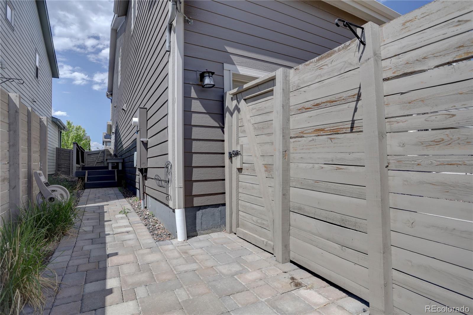 MLS Image #38 for 15772 e warner drive,denver, Colorado