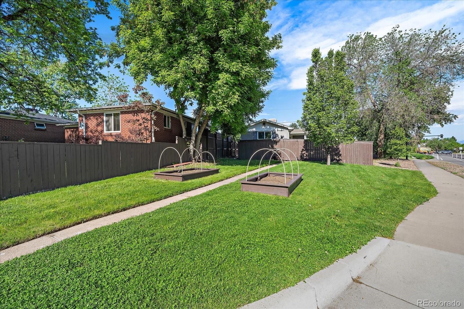 MLS Image #4 for 1555 s marion street,denver, Colorado