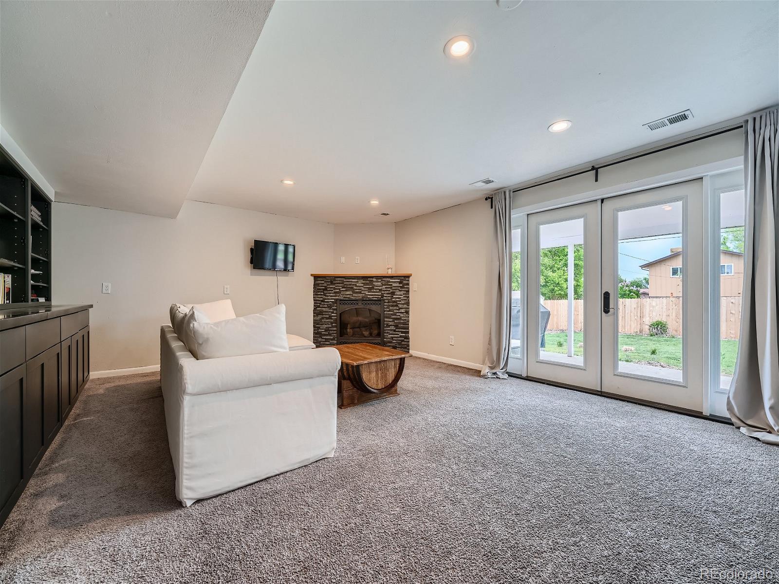 MLS Image #21 for 3366 s chester court,denver, Colorado