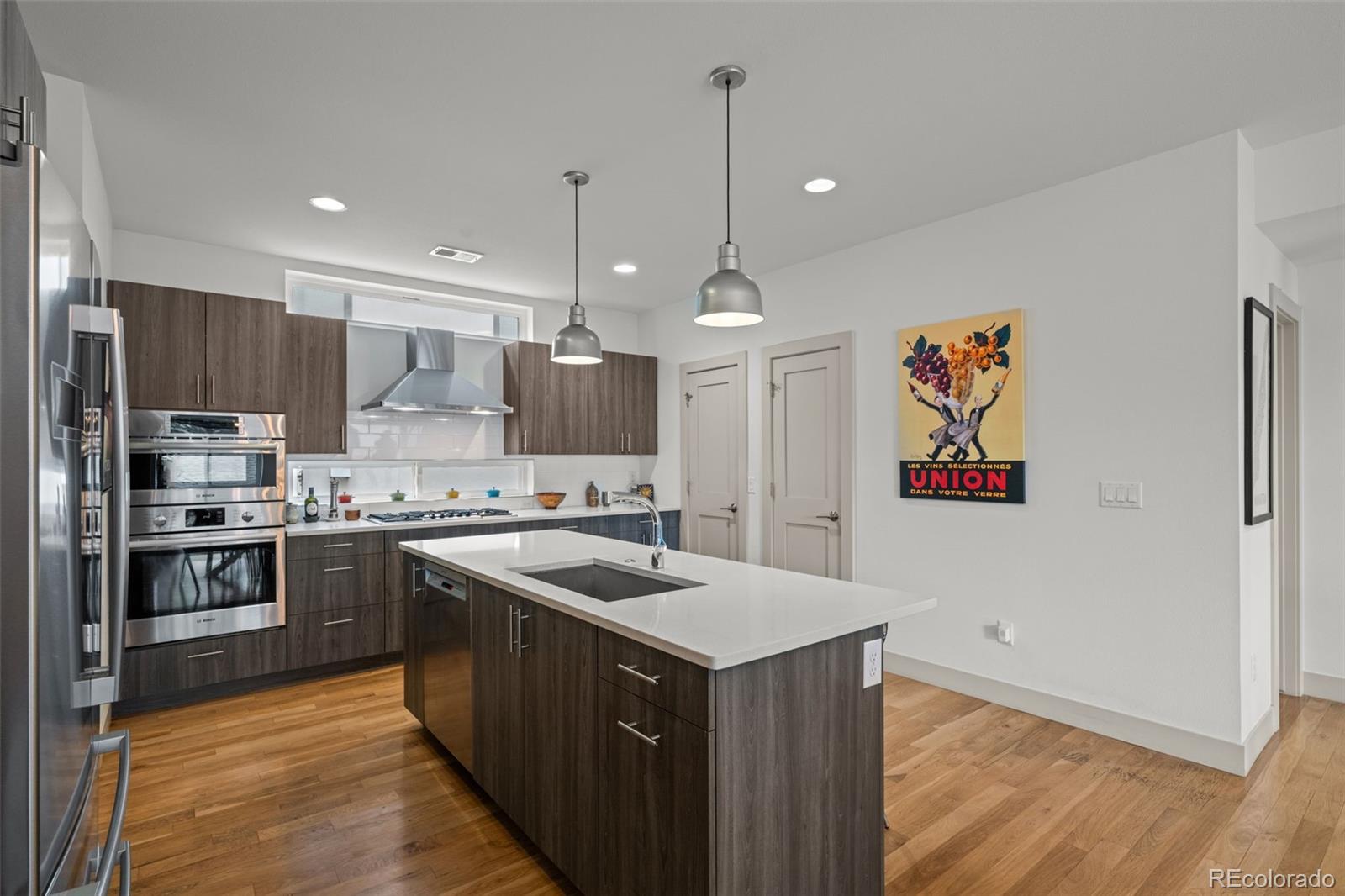 MLS Image #5 for 2055 n york street,denver, Colorado