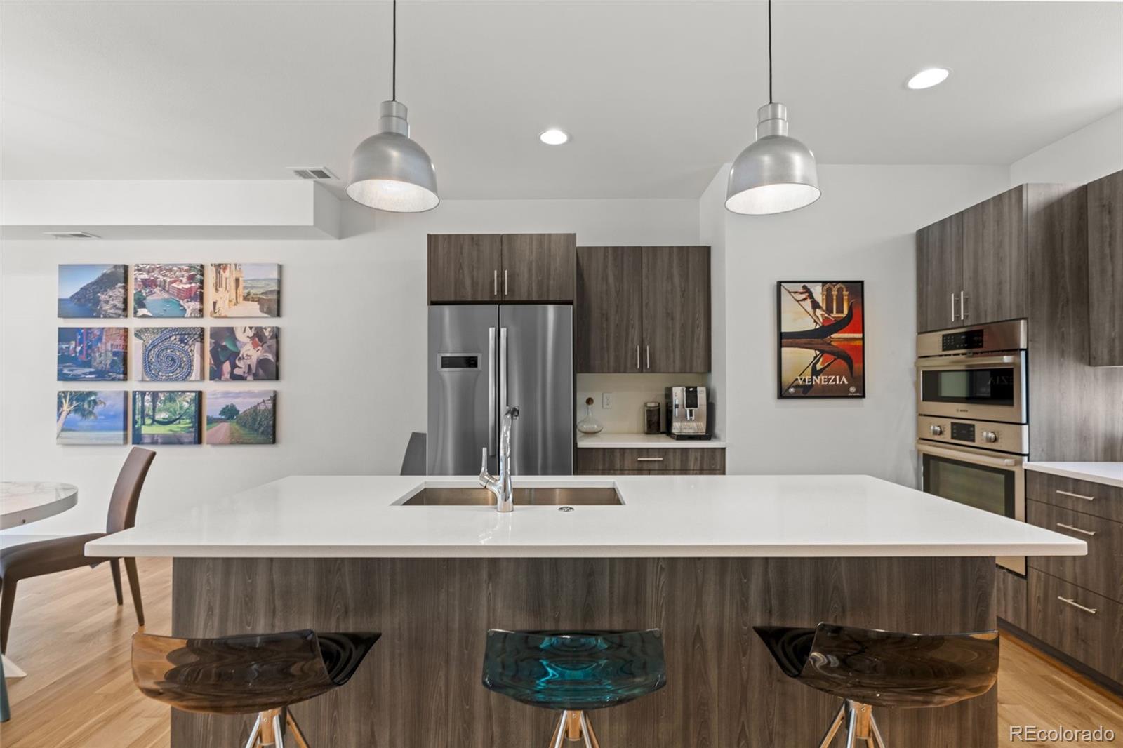 MLS Image #6 for 2055 n york street,denver, Colorado