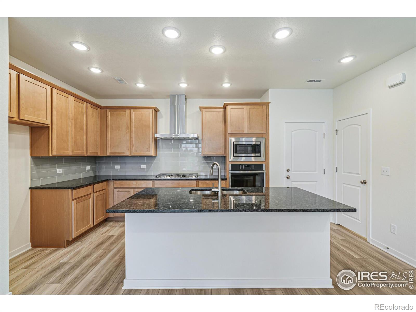 MLS Image #12 for 2732  eddystone way,loveland, Colorado