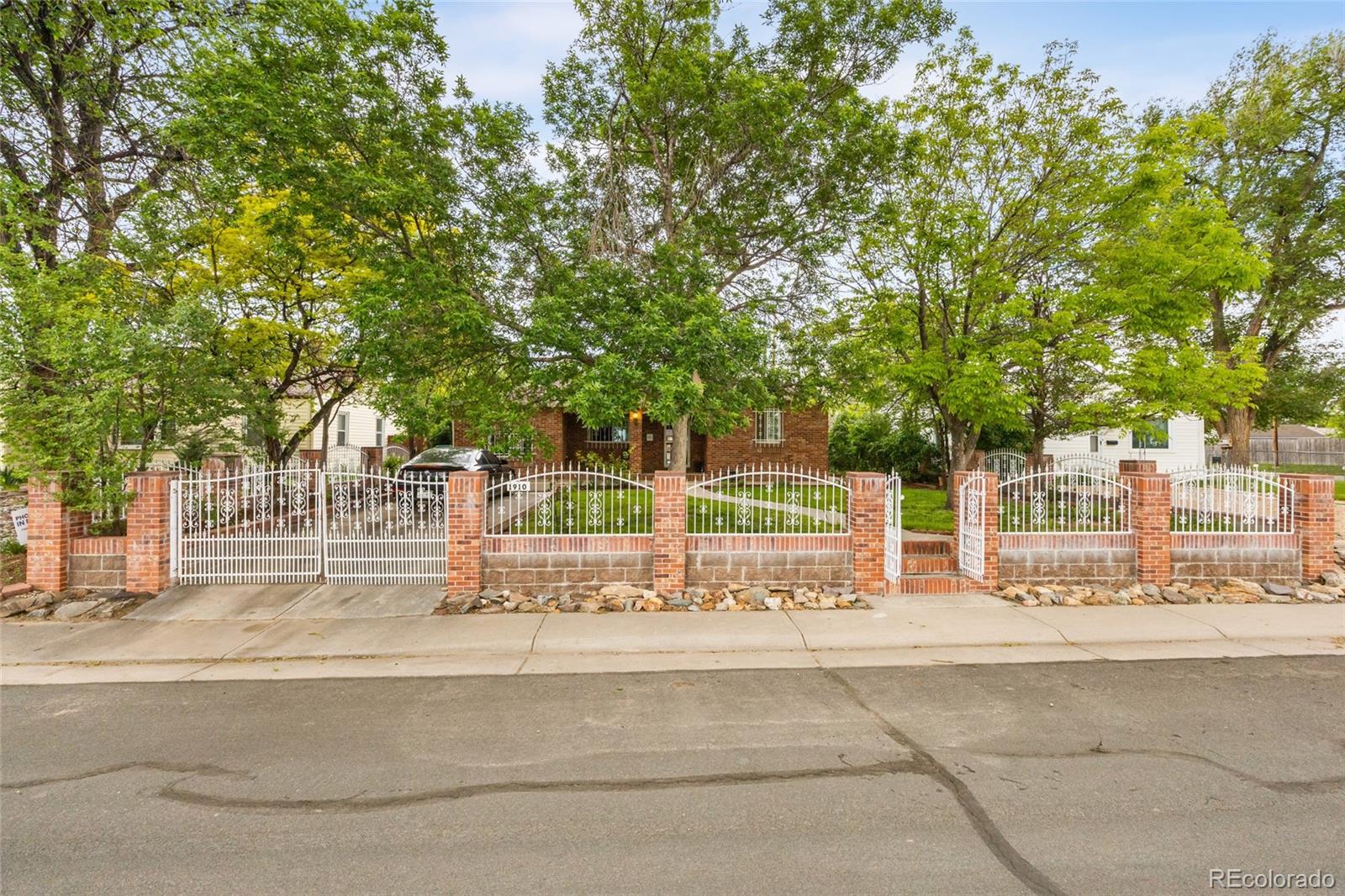 MLS Image #20 for 1910  newark street,aurora, Colorado