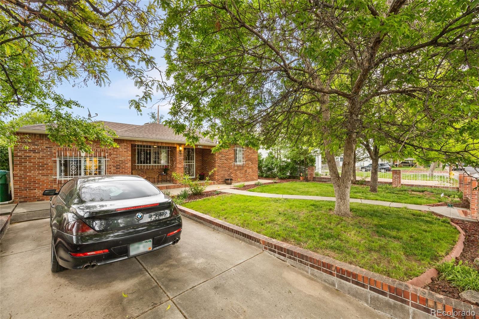 MLS Image #3 for 1910  newark street,aurora, Colorado