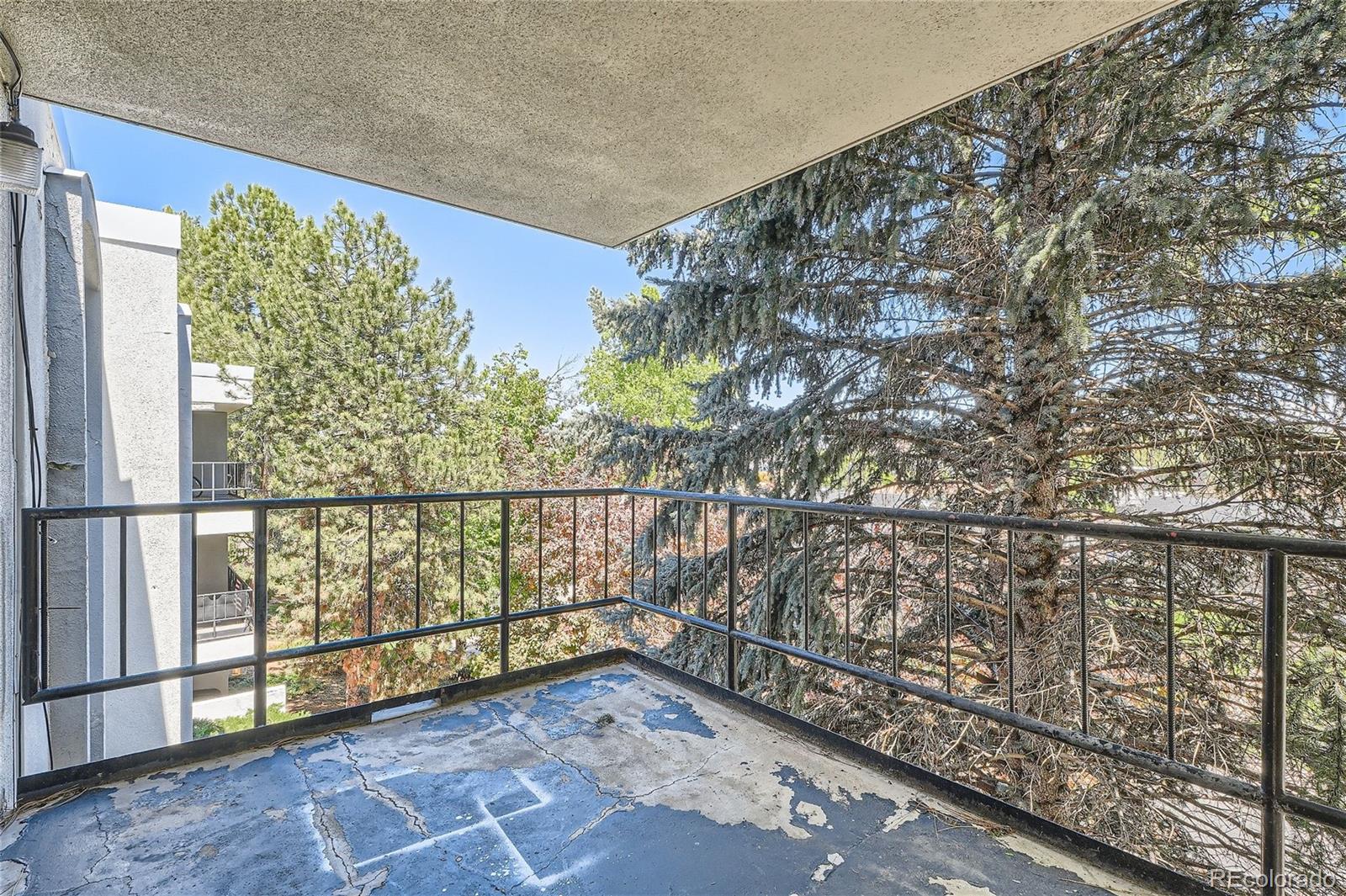 MLS Image #16 for 2325 s linden court,denver, Colorado