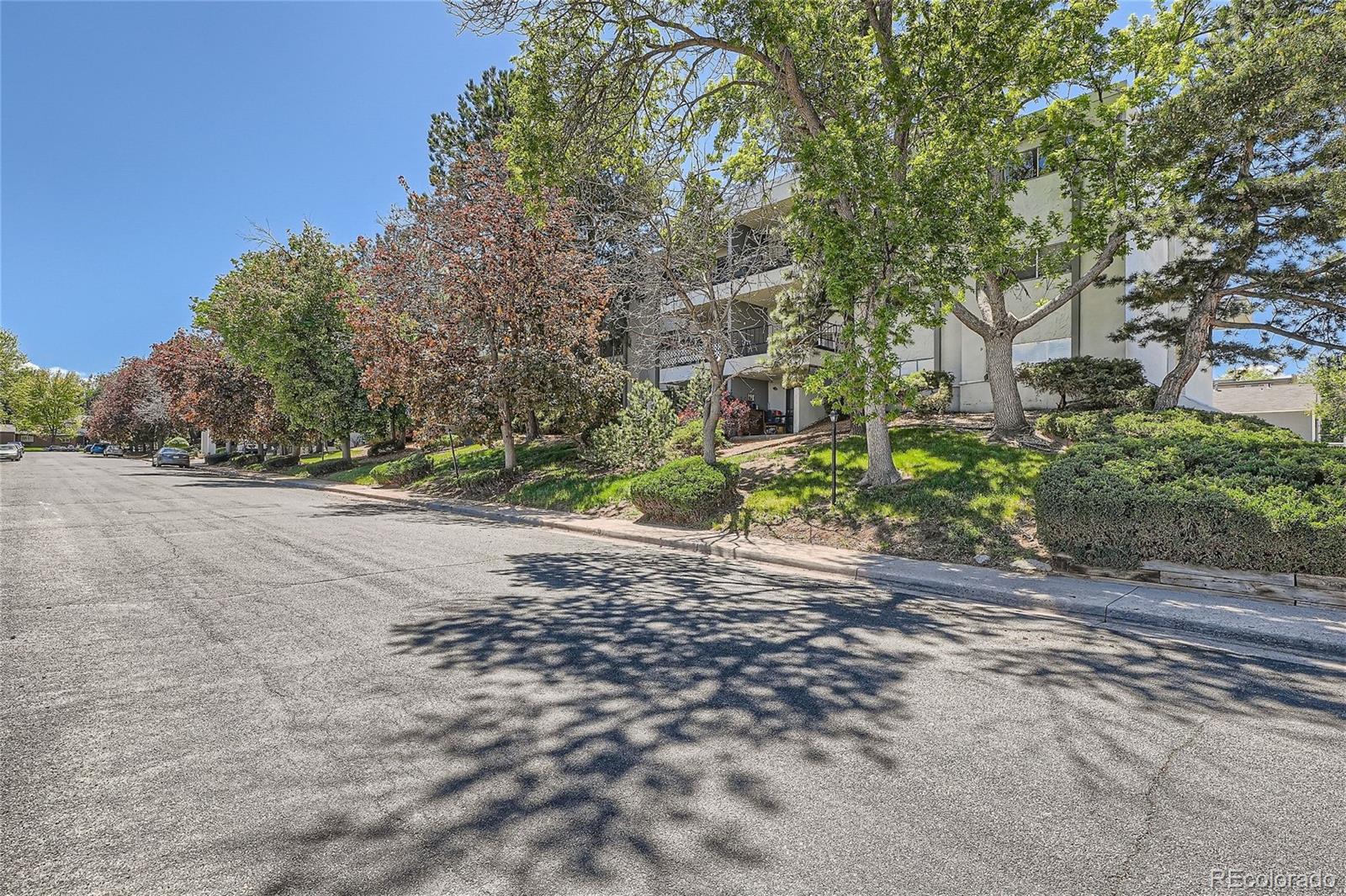 MLS Image #31 for 2325 s linden court,denver, Colorado