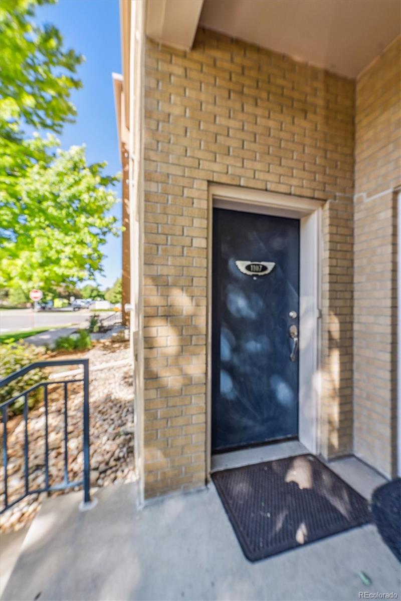 MLS Image #2 for 7525 e 1st place,denver, Colorado