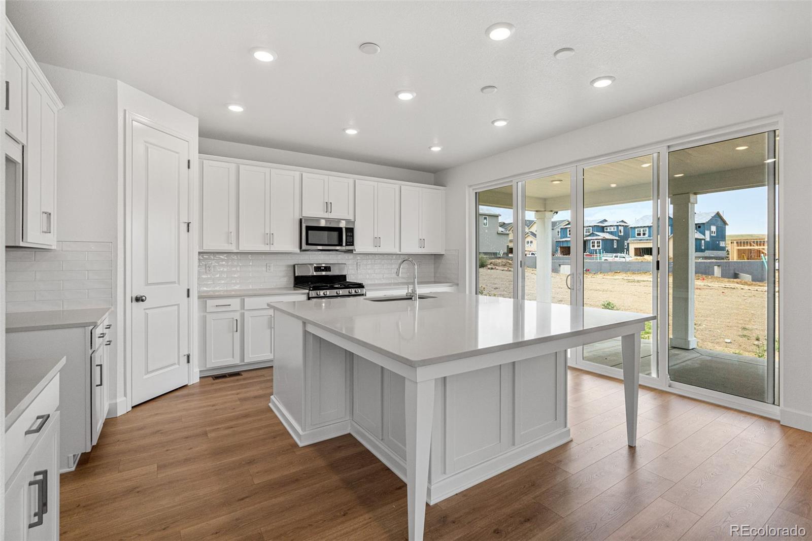 MLS Image #17 for 16551 w 93rd avenue,arvada, Colorado