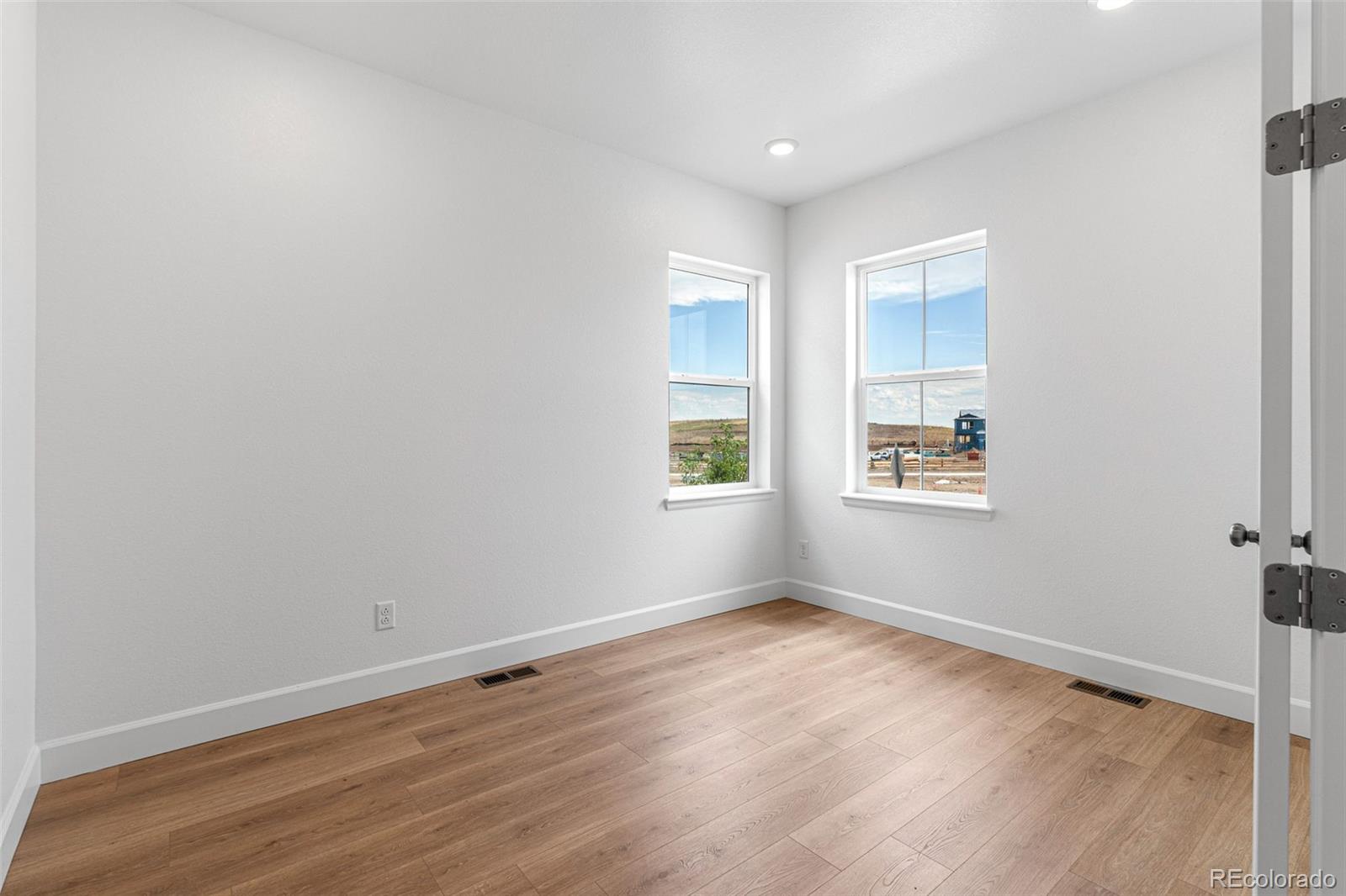 MLS Image #4 for 16551 w 93rd avenue,arvada, Colorado