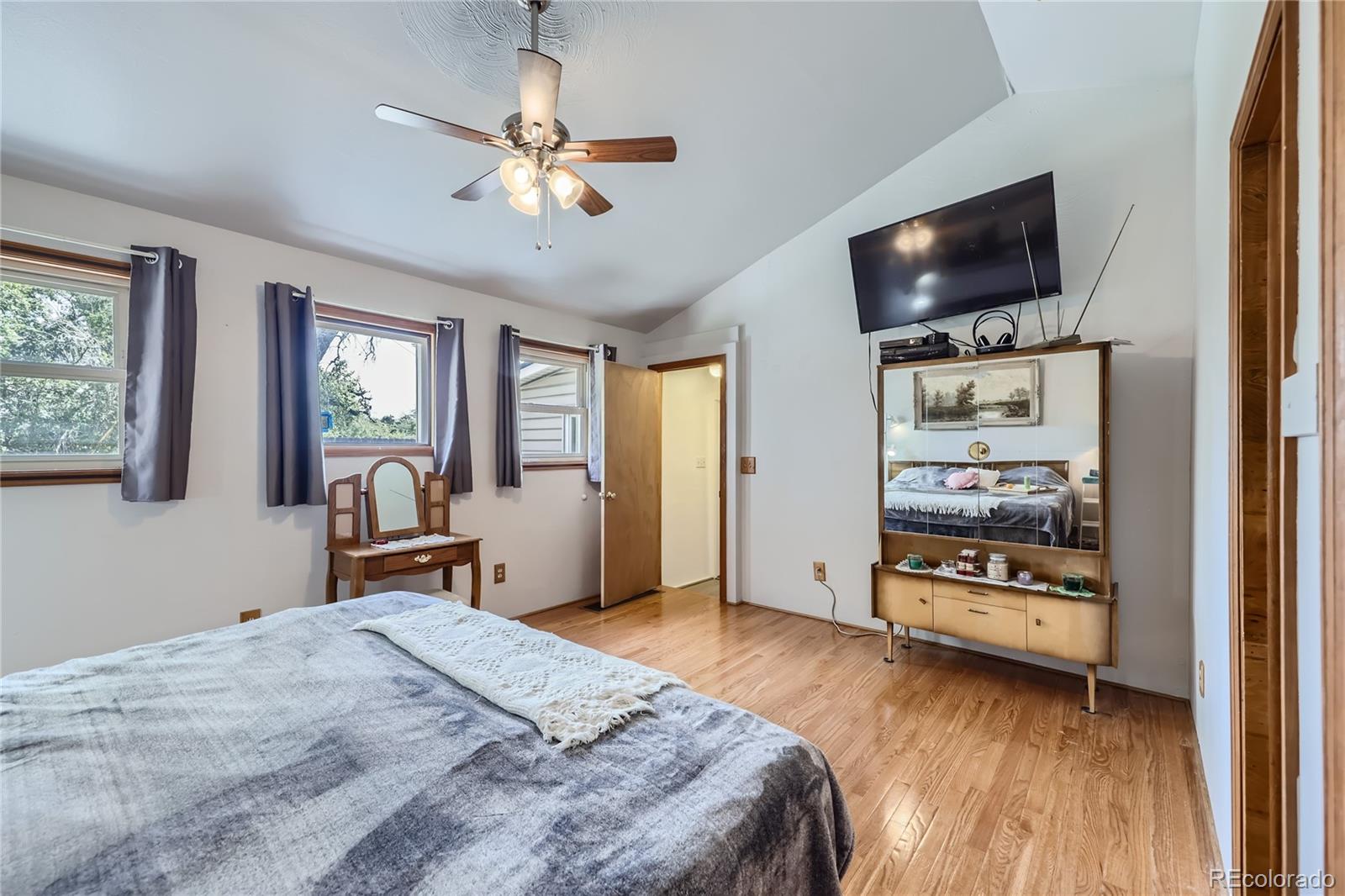 MLS Image #11 for 9660 w 22nd place,lakewood, Colorado