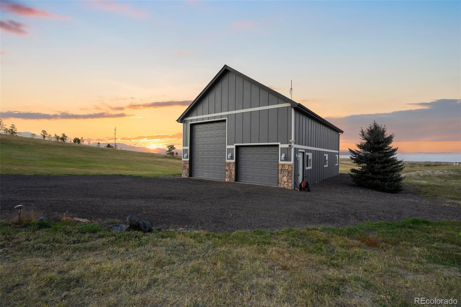 MLS Image #2 for 585  howling circle,elizabeth, Colorado