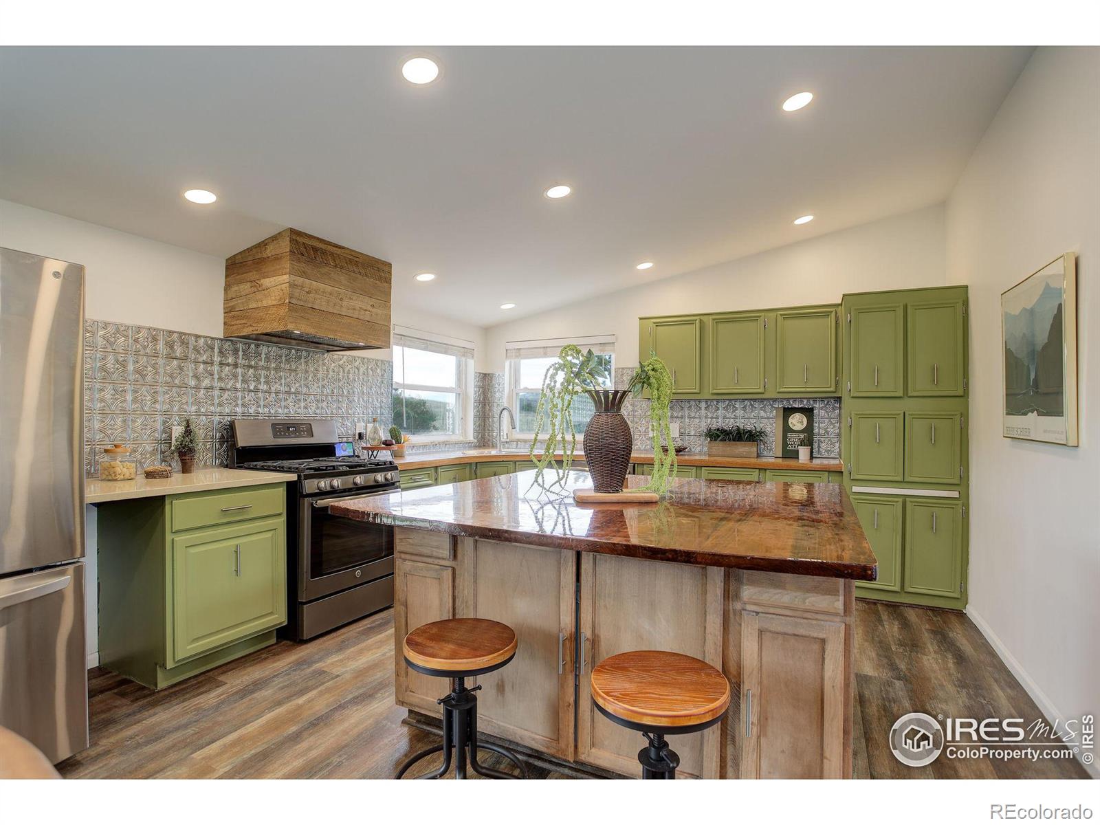 MLS Image #12 for 986  deer meadow way,livermore, Colorado