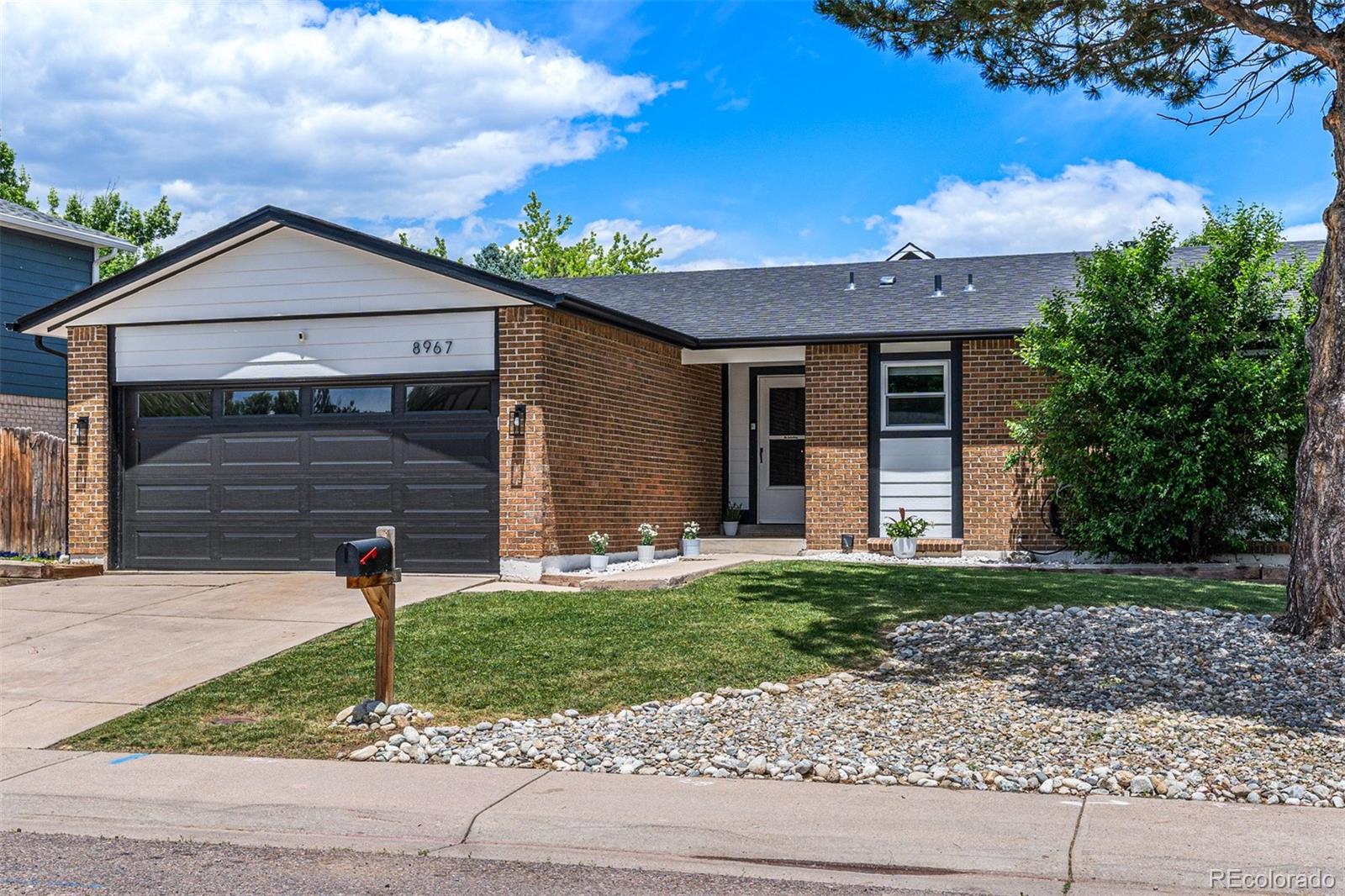 MLS Image #1 for 8967 w maplewood drive,littleton, Colorado